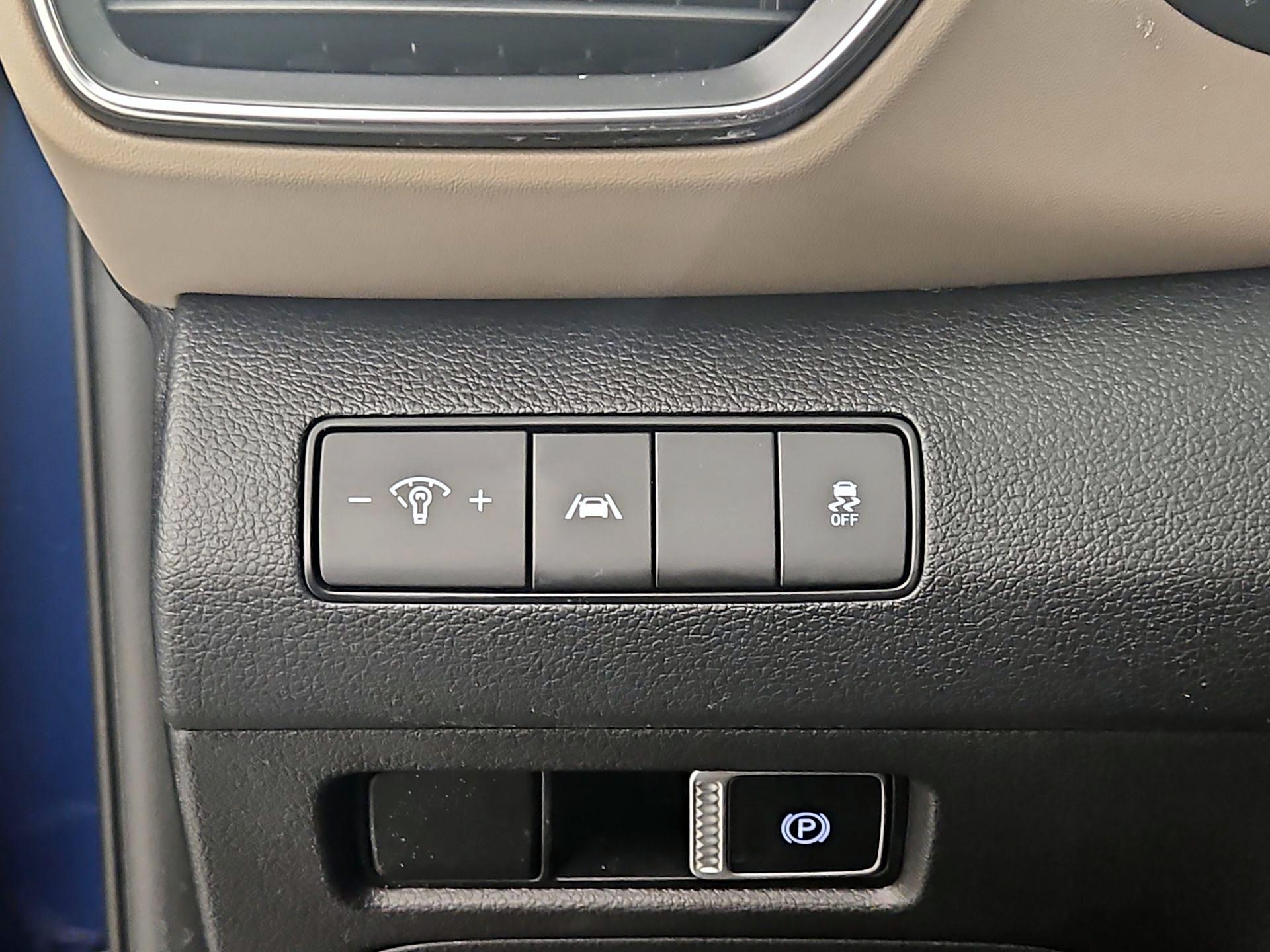 Thumbnail: 2022 Hyundai Santa Fe - 13