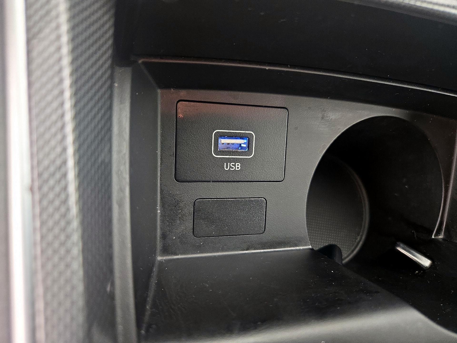 Thumbnail: 2023 Hyundai Santa Fe - 18