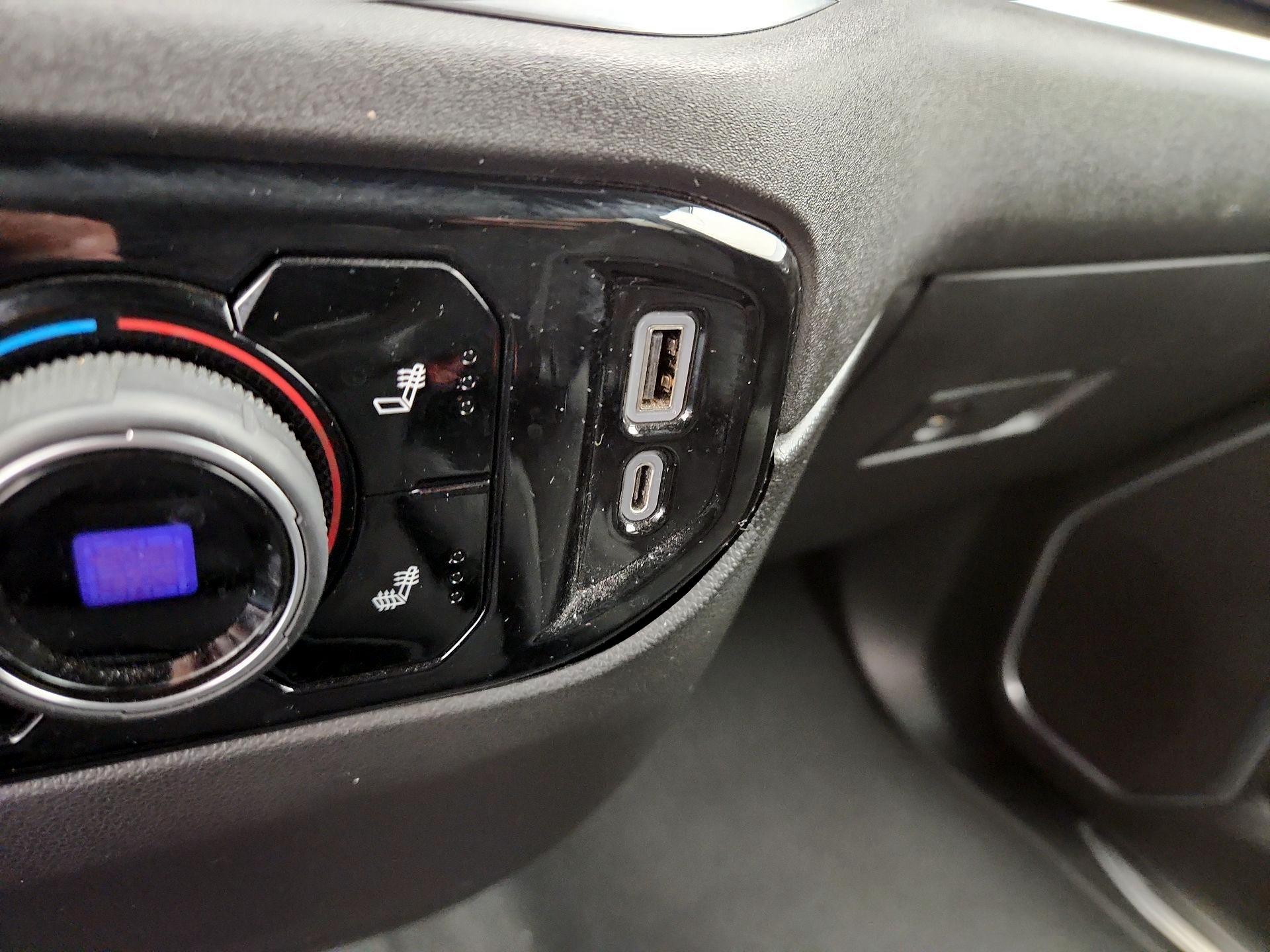 Thumbnail: 2022 Chevrolet Silverado 1500 - 19