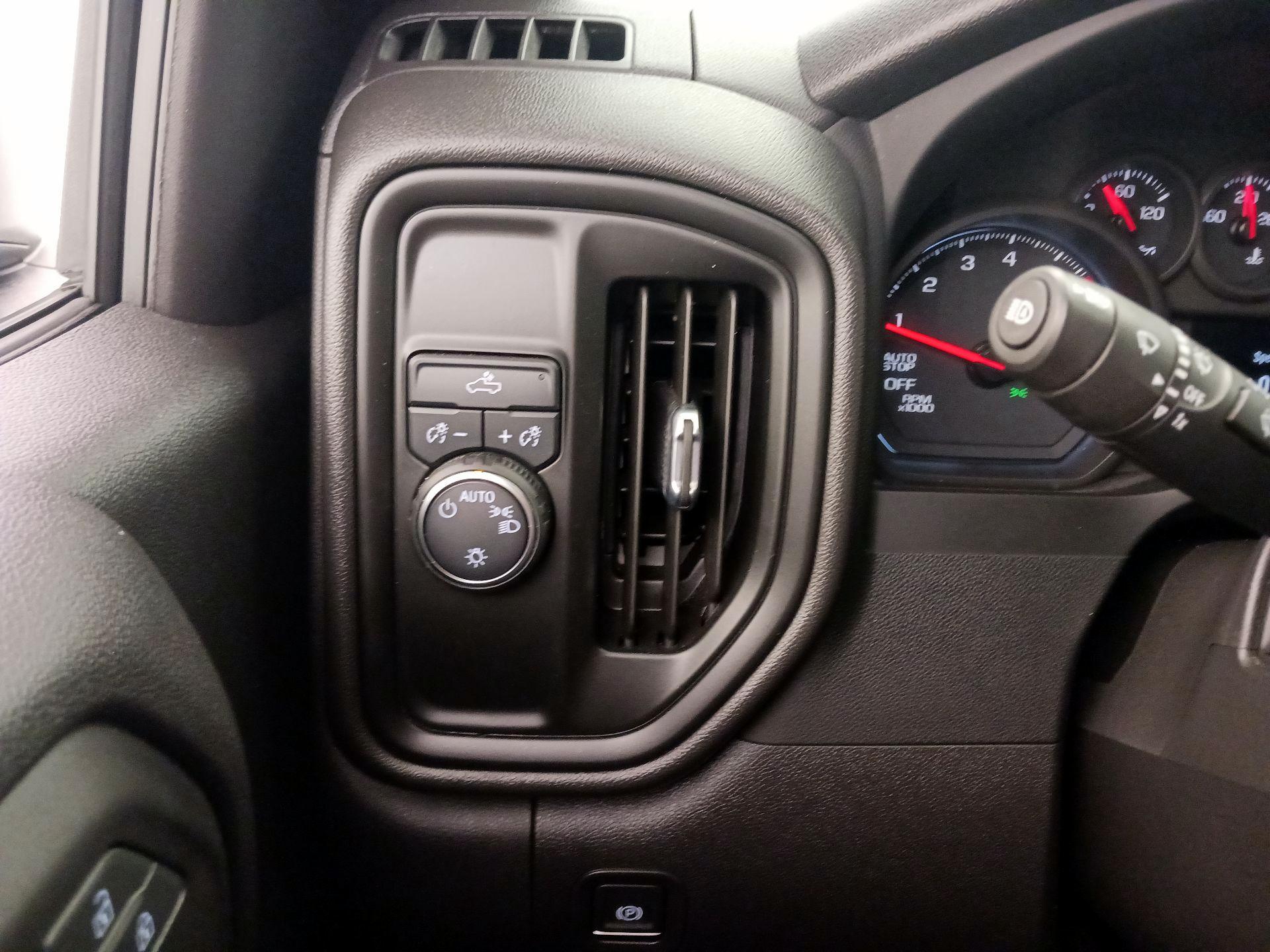 Thumbnail: 2022 Chevrolet Silverado 1500 - 13