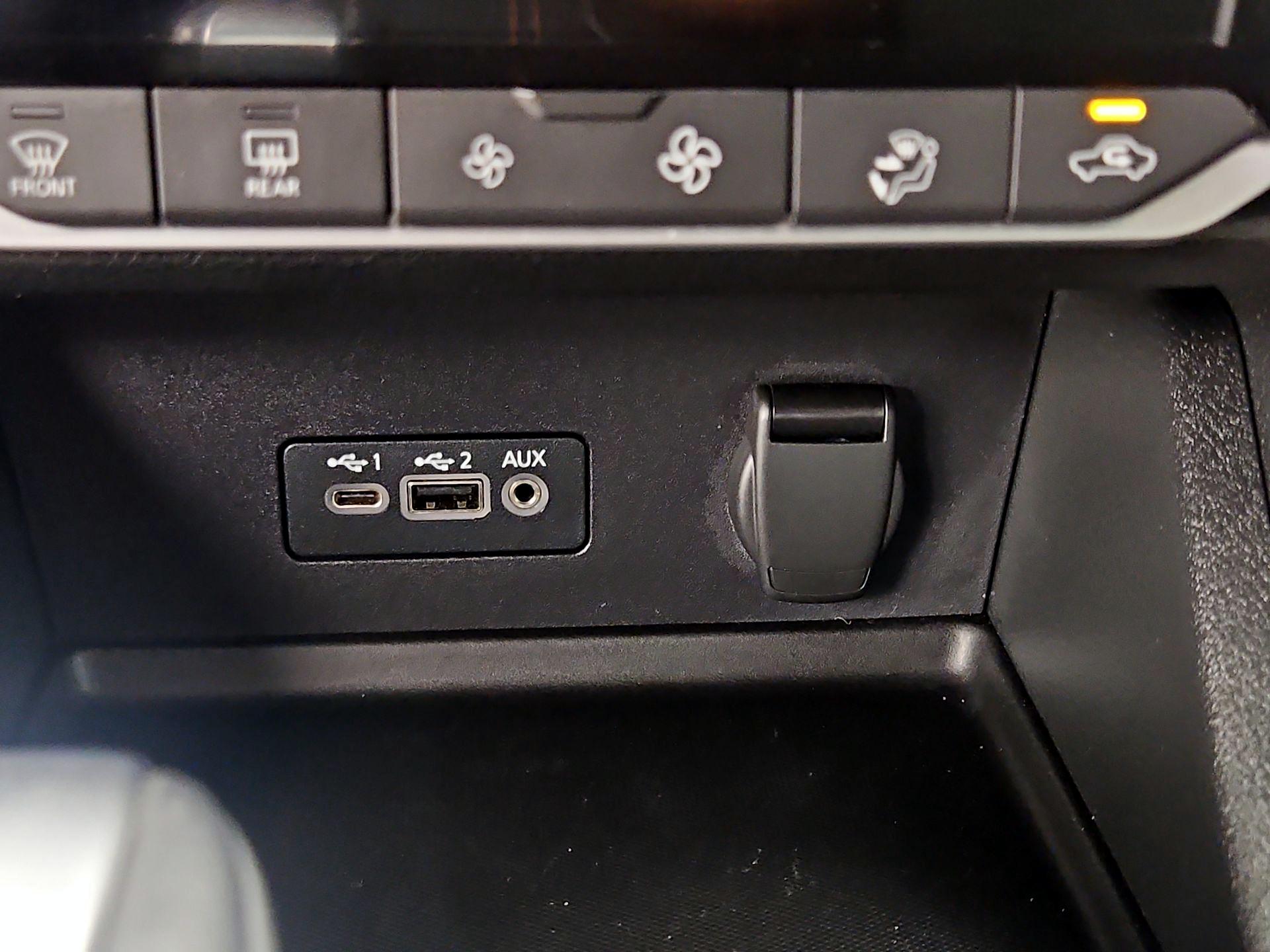 Thumbnail: 2023 Nissan Sentra - 18