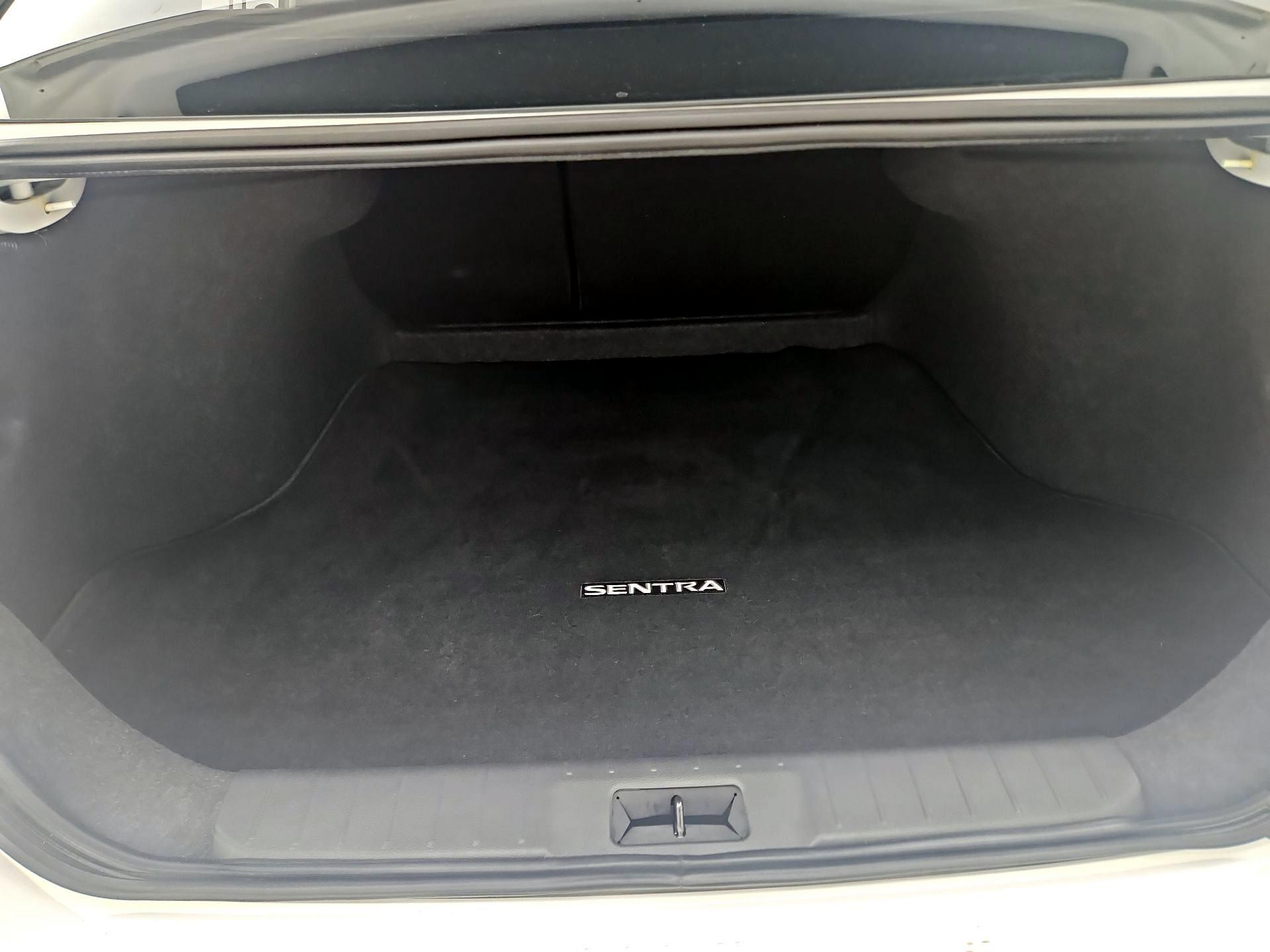 Thumbnail: 2023 Nissan Sentra - 20