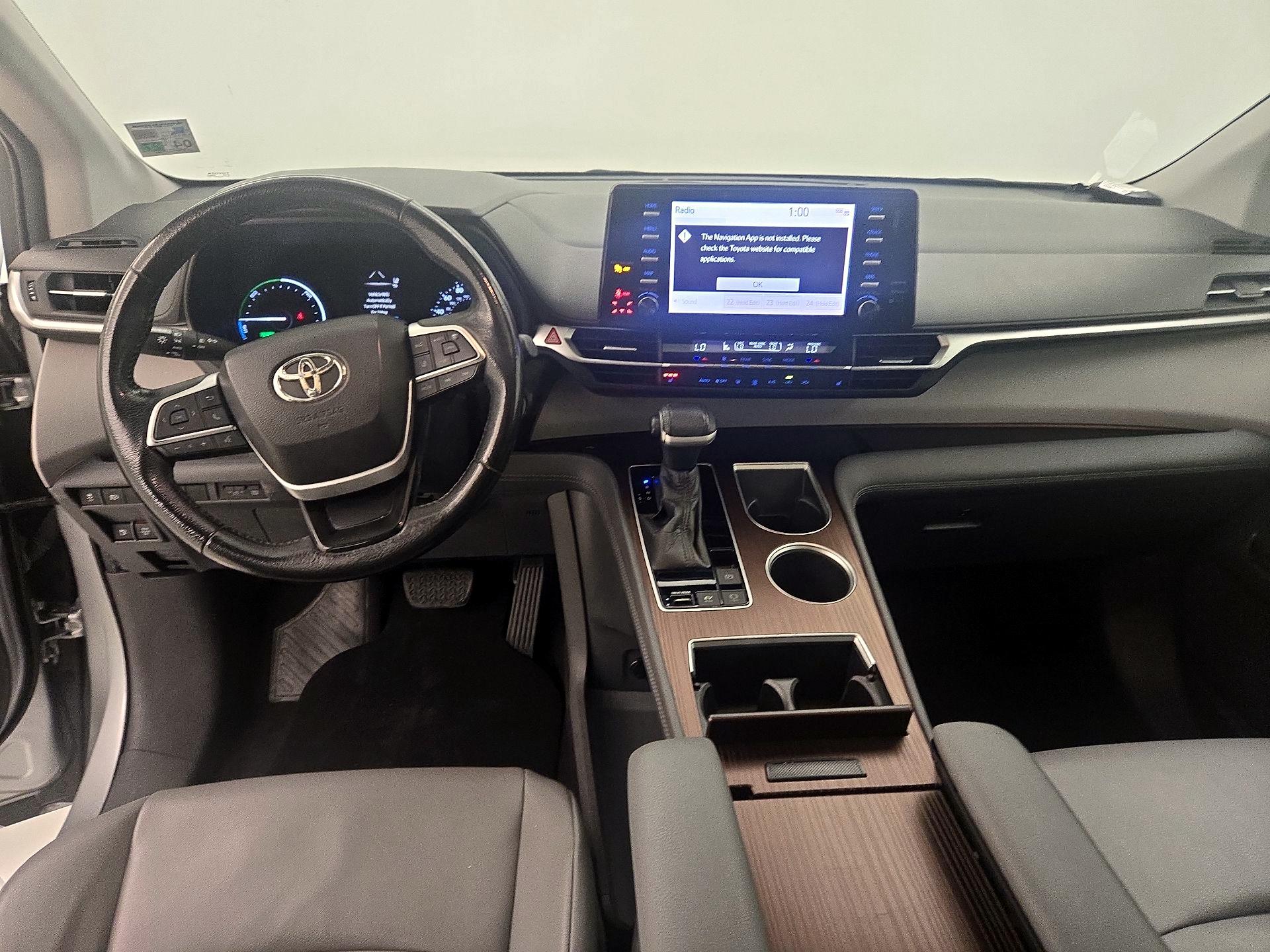 Thumbnail: 2021 Toyota Sienna - 9