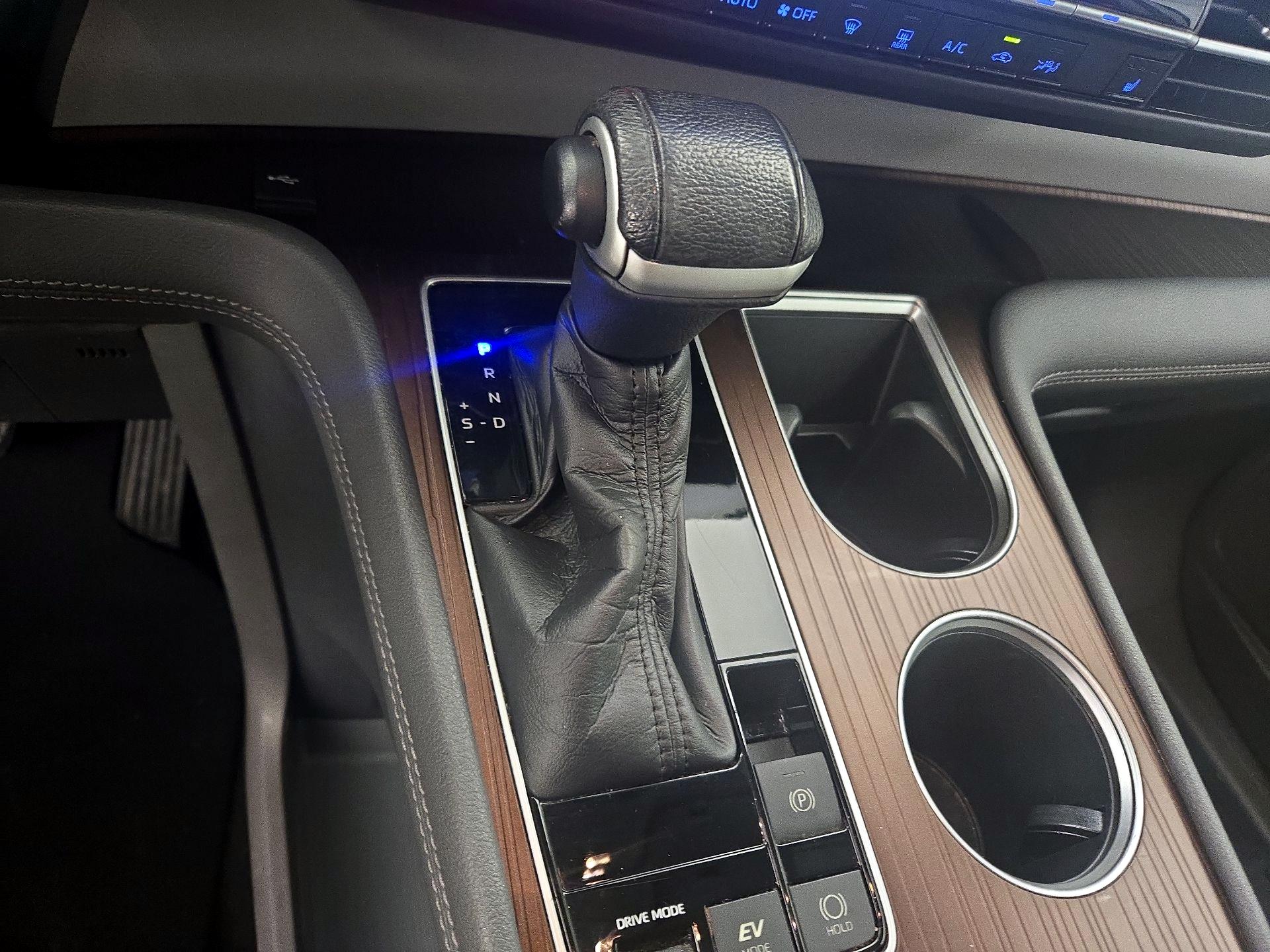 Thumbnail: 2021 Toyota Sienna - 17