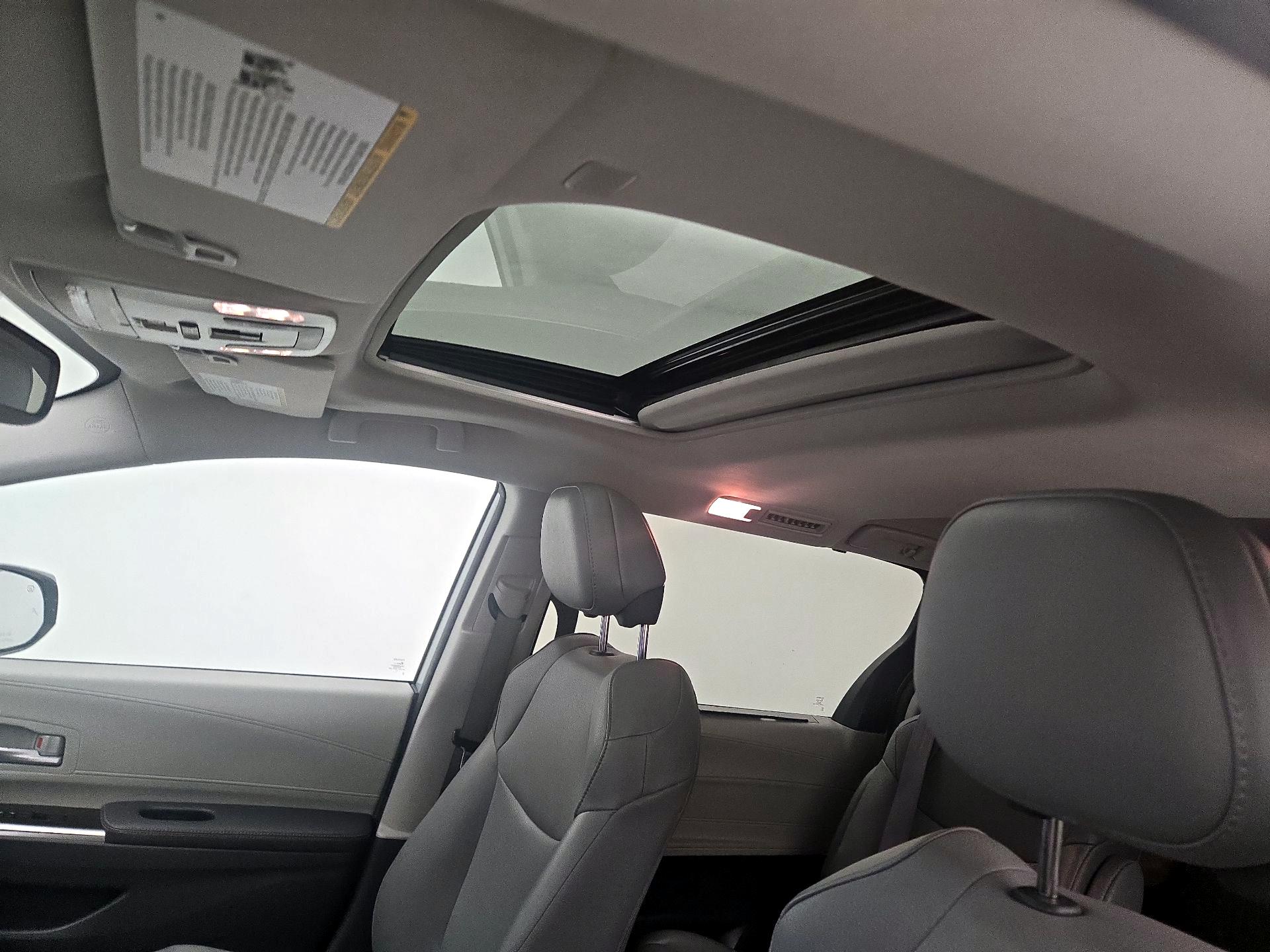 Thumbnail: 2021 Toyota Sienna - 19