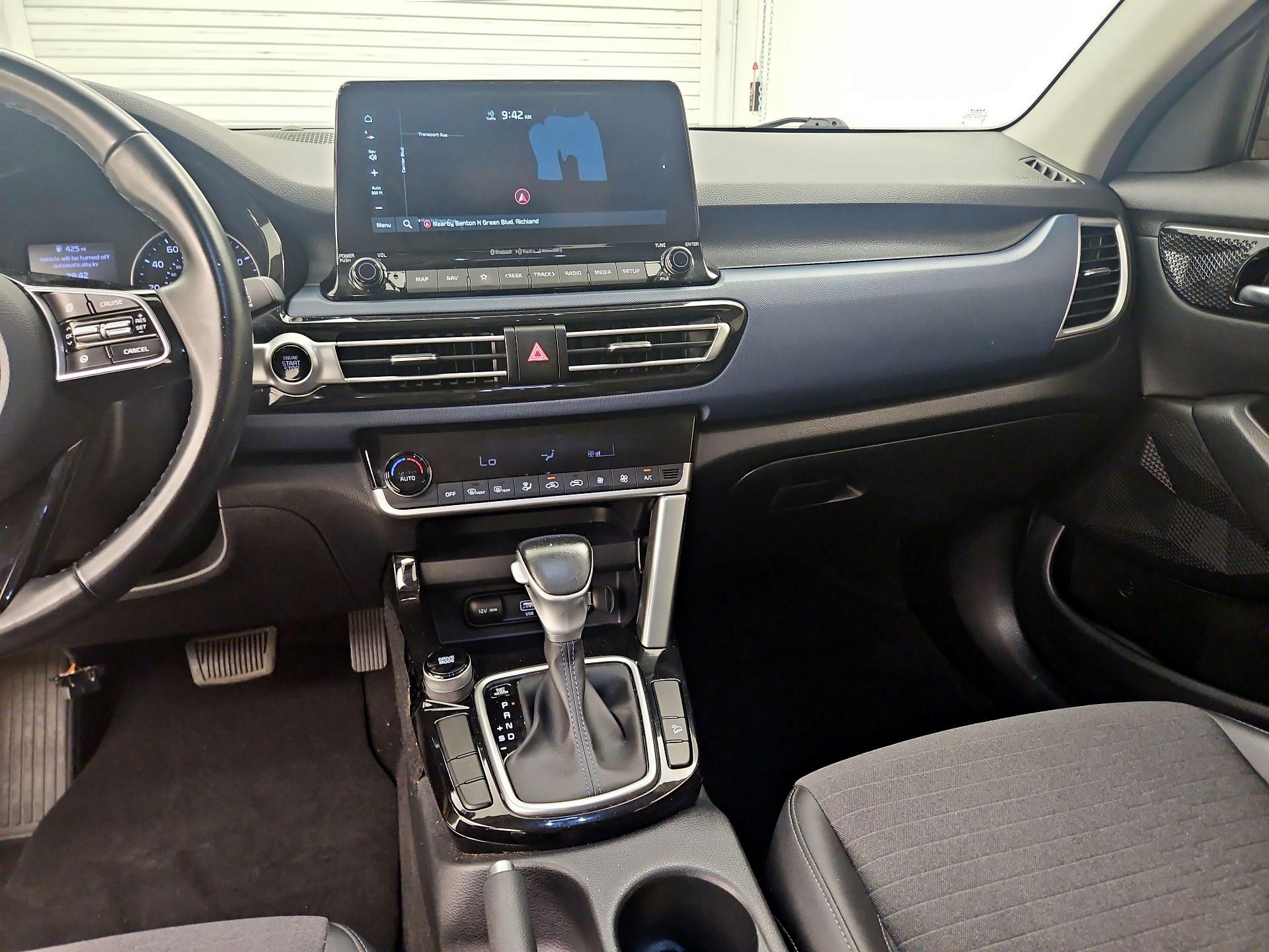 Thumbnail: 2023 Kia Seltos - 9