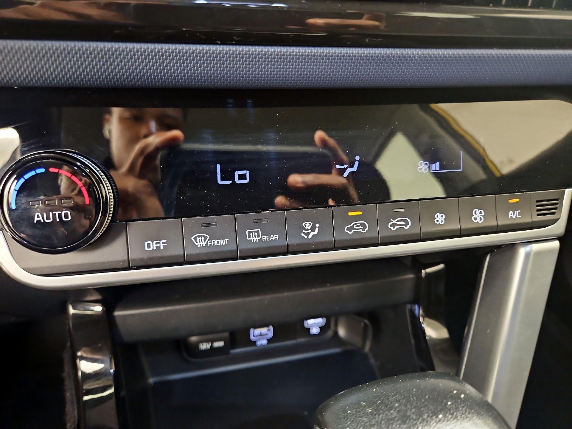 Thumbnail: 2023 Kia Seltos - 17