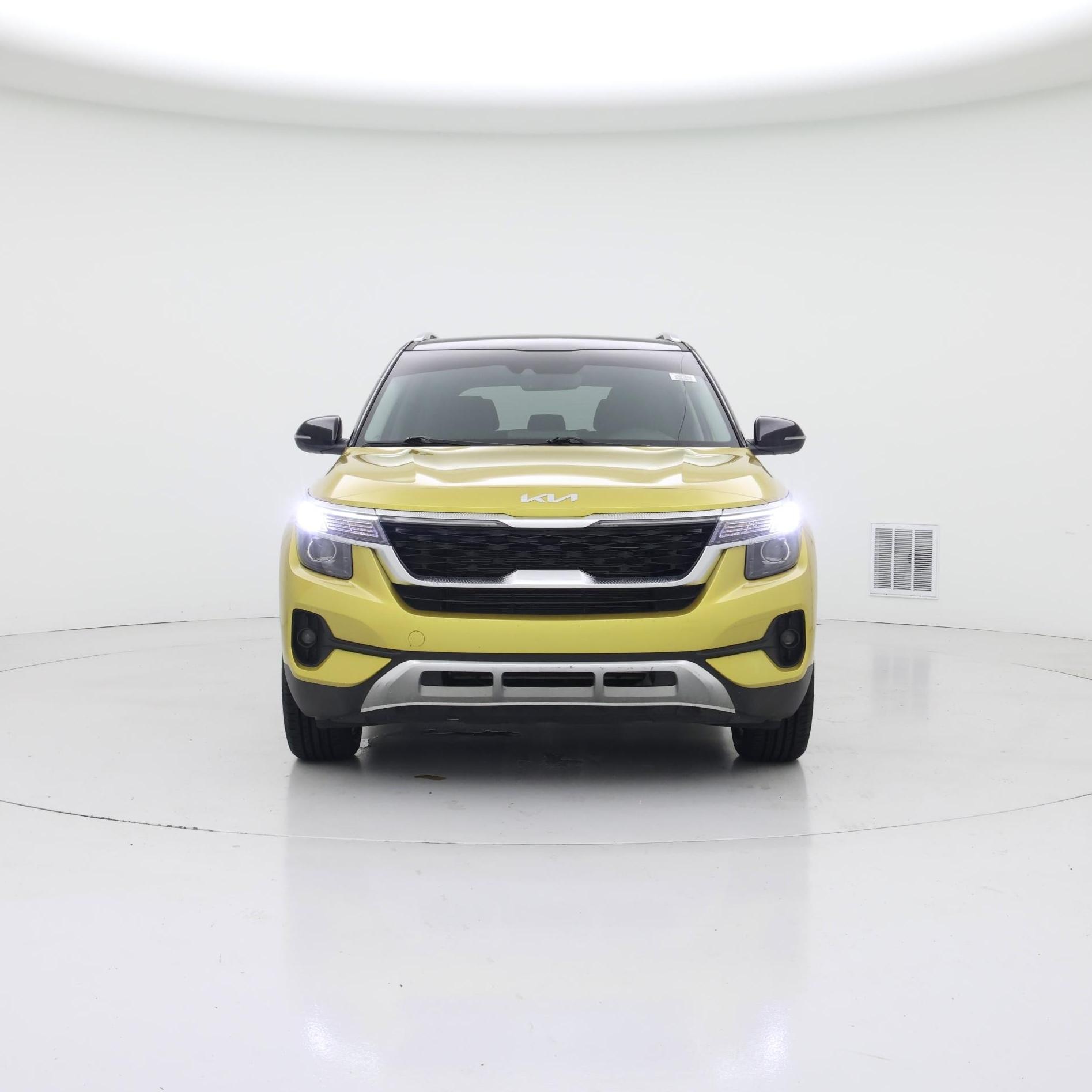 Thumbnail: 2023 Kia Seltos - 5