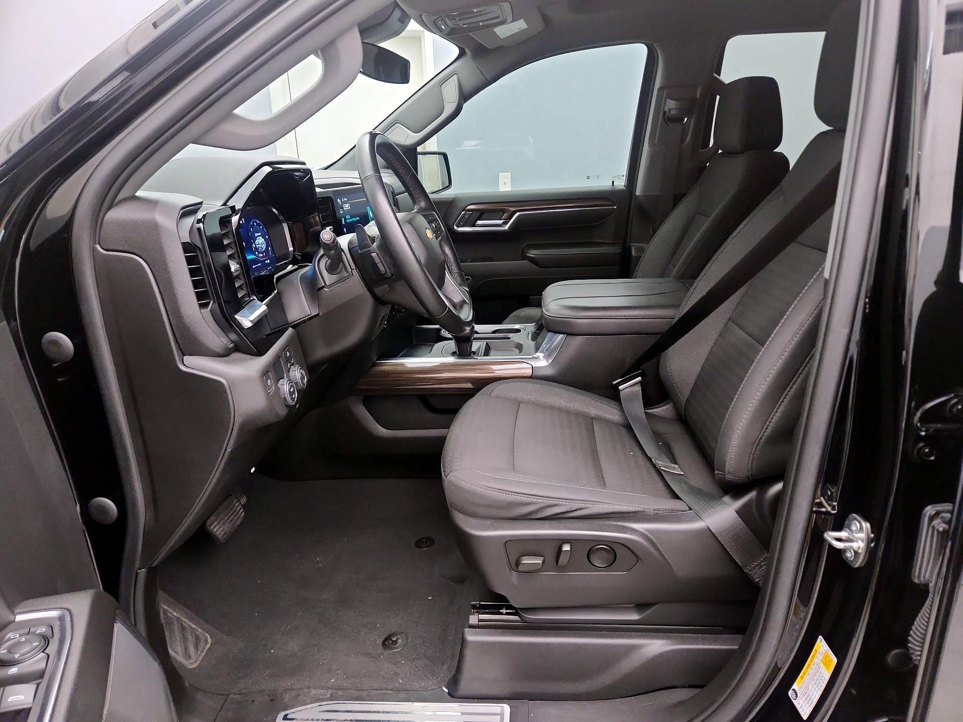 Thumbnail: 2023 Chevrolet Silverado 1500 - 11