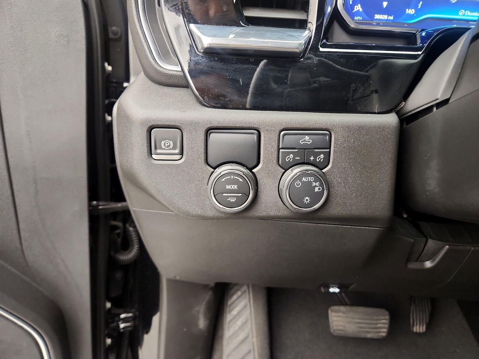 2023 Chevrolet Silverado 1500 LT - Photo 14