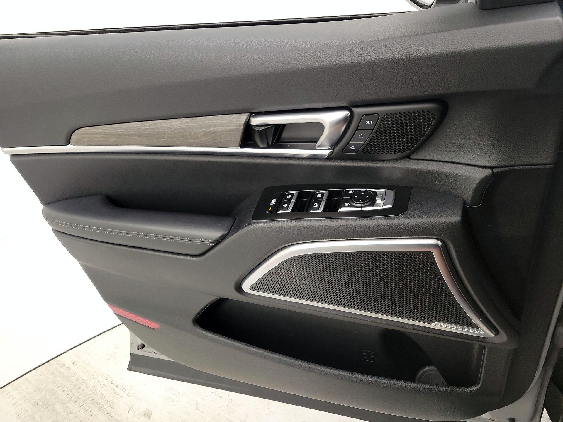 Thumbnail: 2021 Kia Telluride - 12