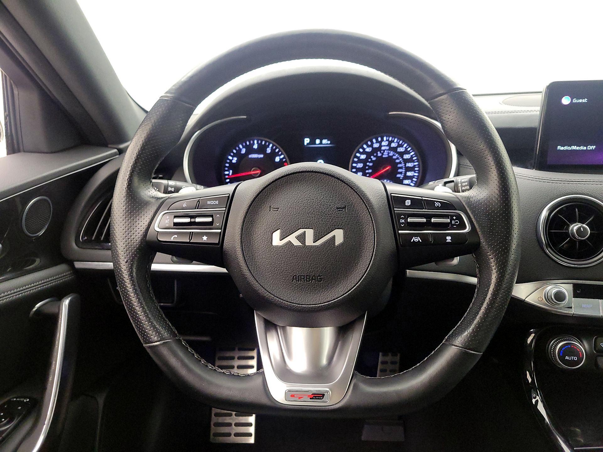 Thumbnail: 2022 Kia Stinger - 10