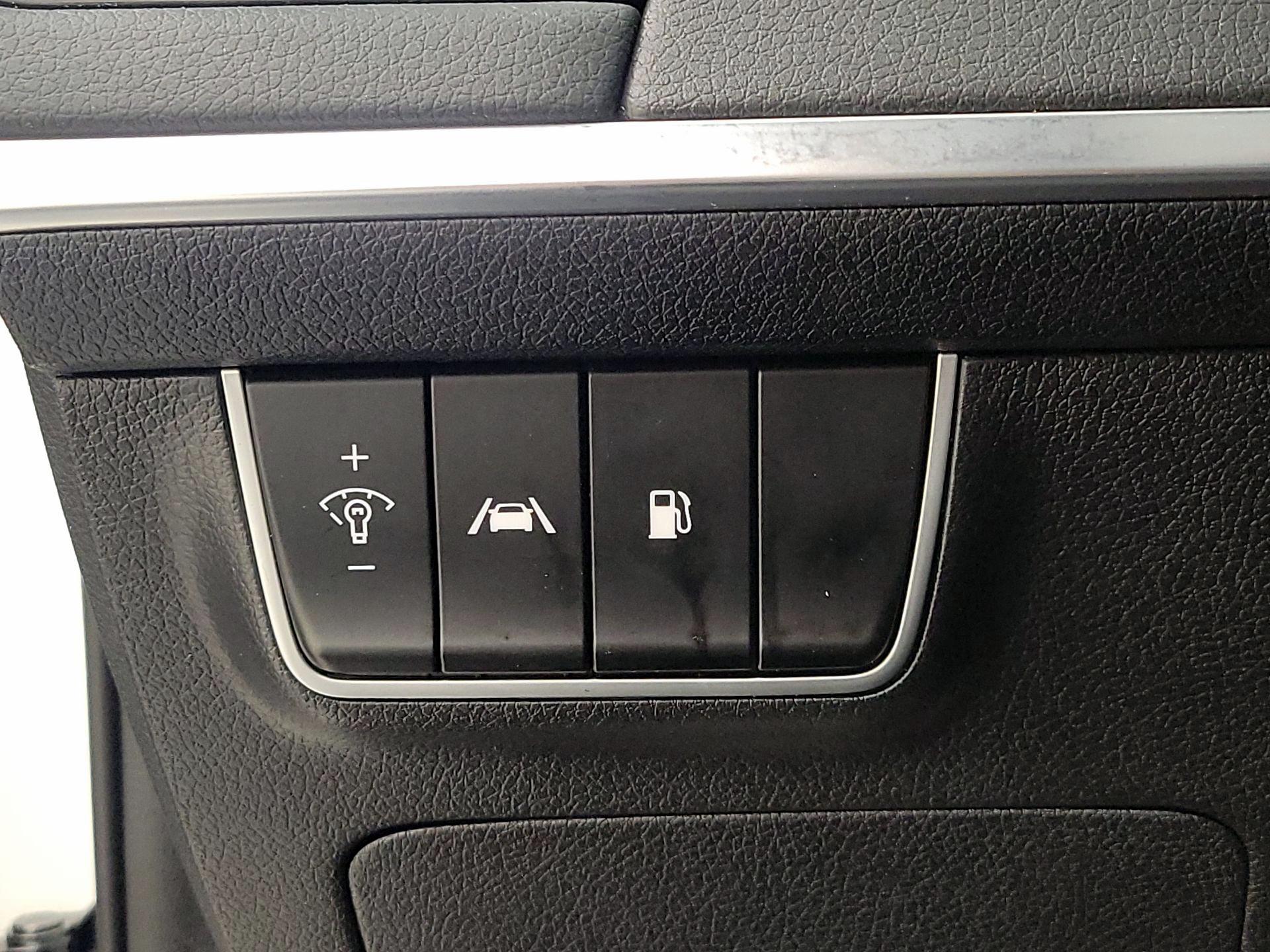 Thumbnail: 2022 Kia Stinger - 13