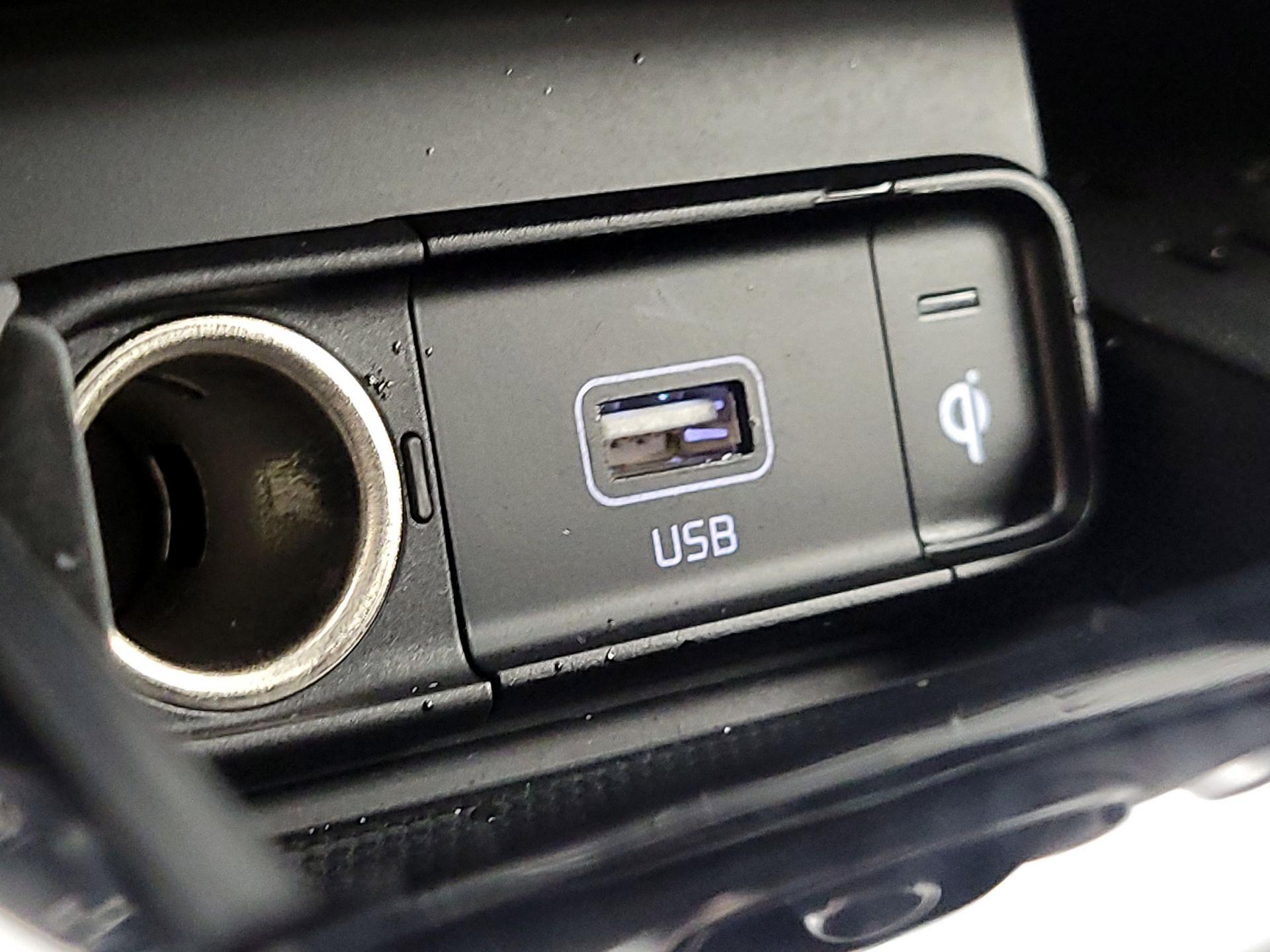 Thumbnail: 2022 Kia Stinger - 18