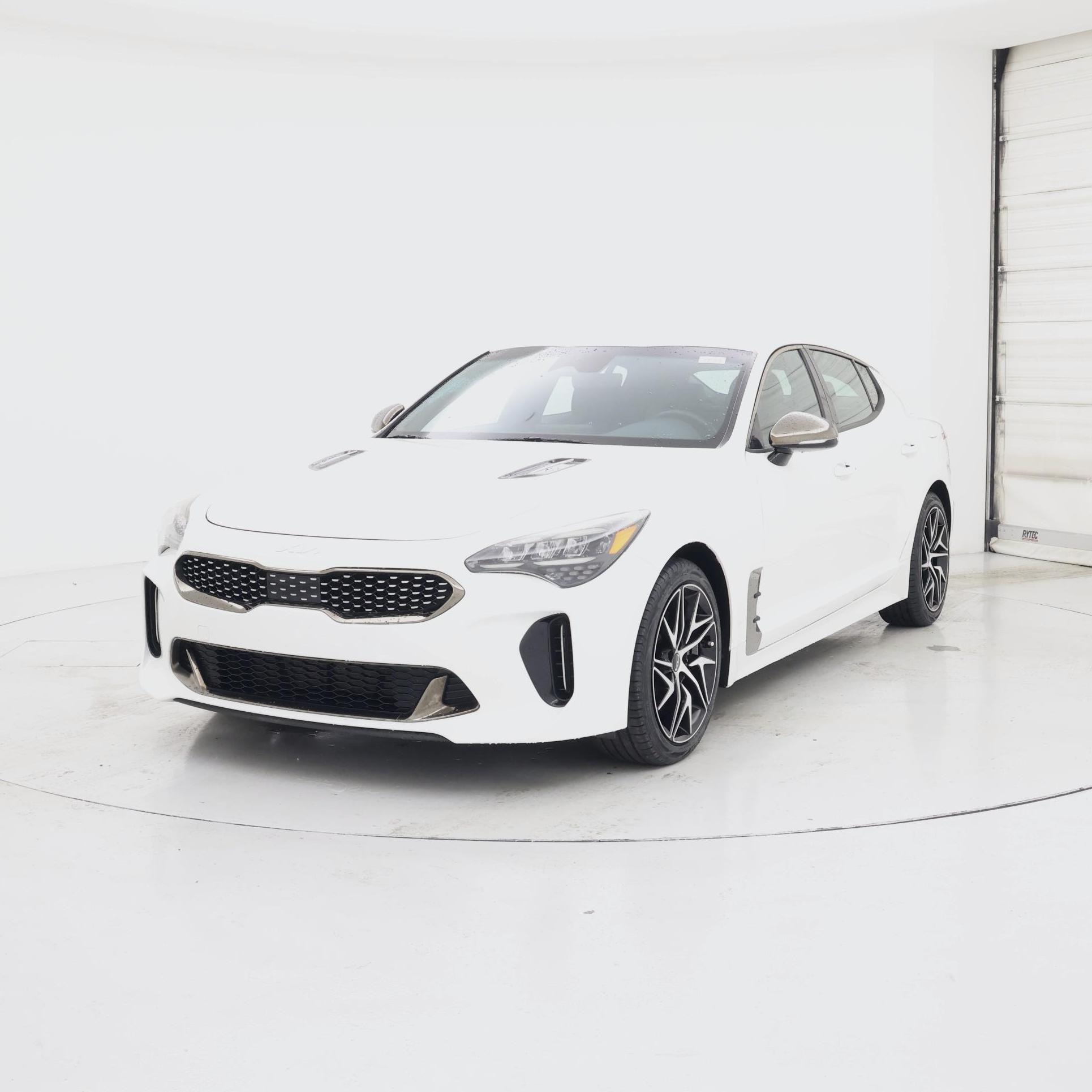 Thumbnail: 2022 Kia Stinger - 4