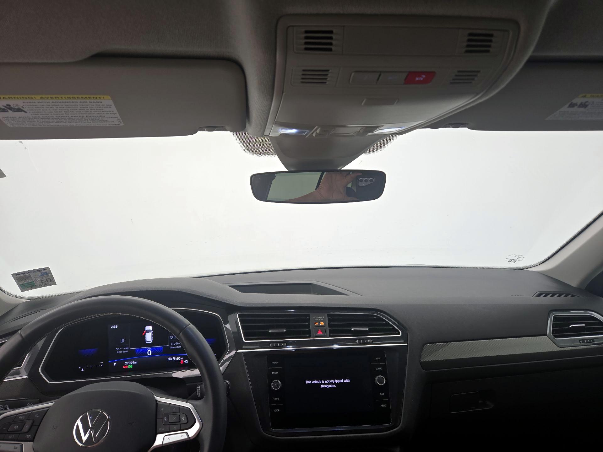 Thumbnail: 2023 Volkswagen Tiguan - 9