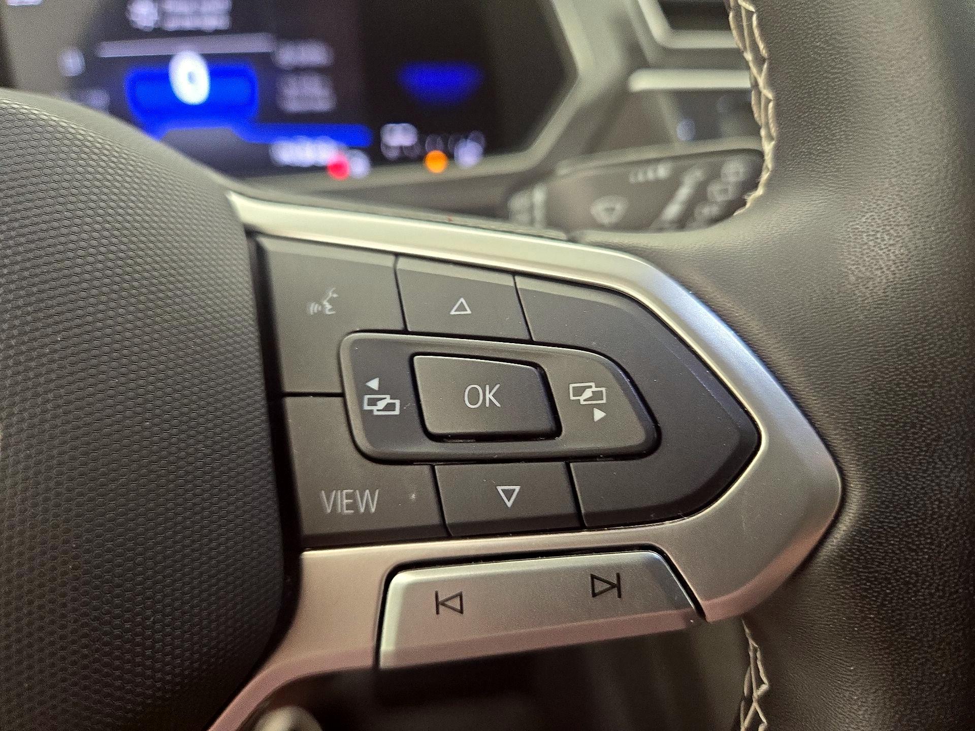 Thumbnail: 2023 Volkswagen Tiguan - 12