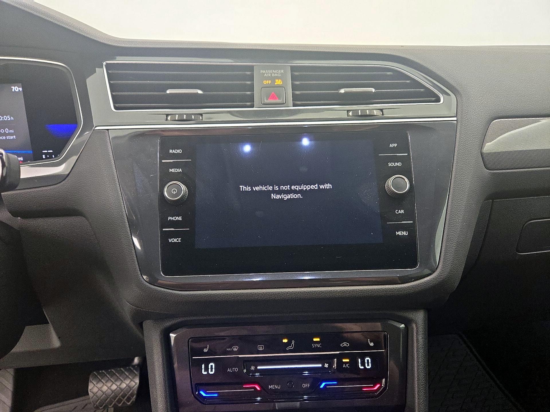 Thumbnail: 2023 Volkswagen Tiguan - 14