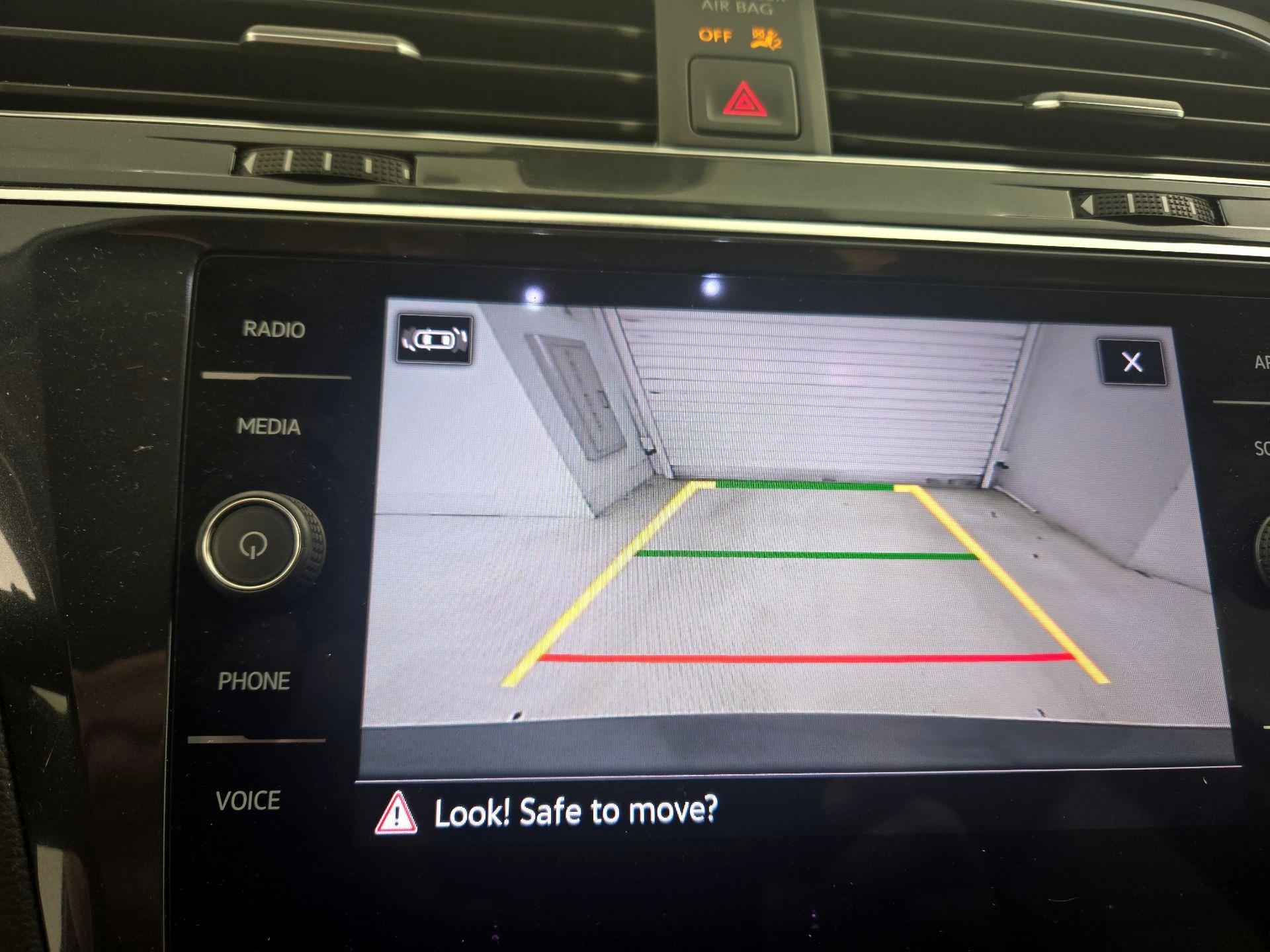 Thumbnail: 2023 Volkswagen Tiguan - 15