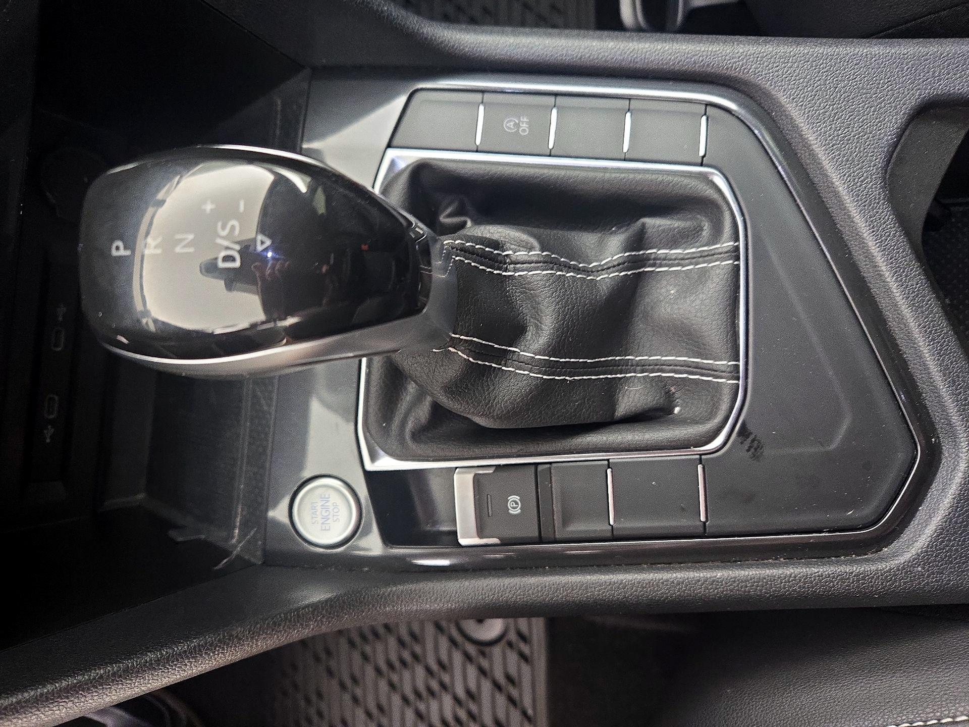 Thumbnail: 2023 Volkswagen Tiguan - 18