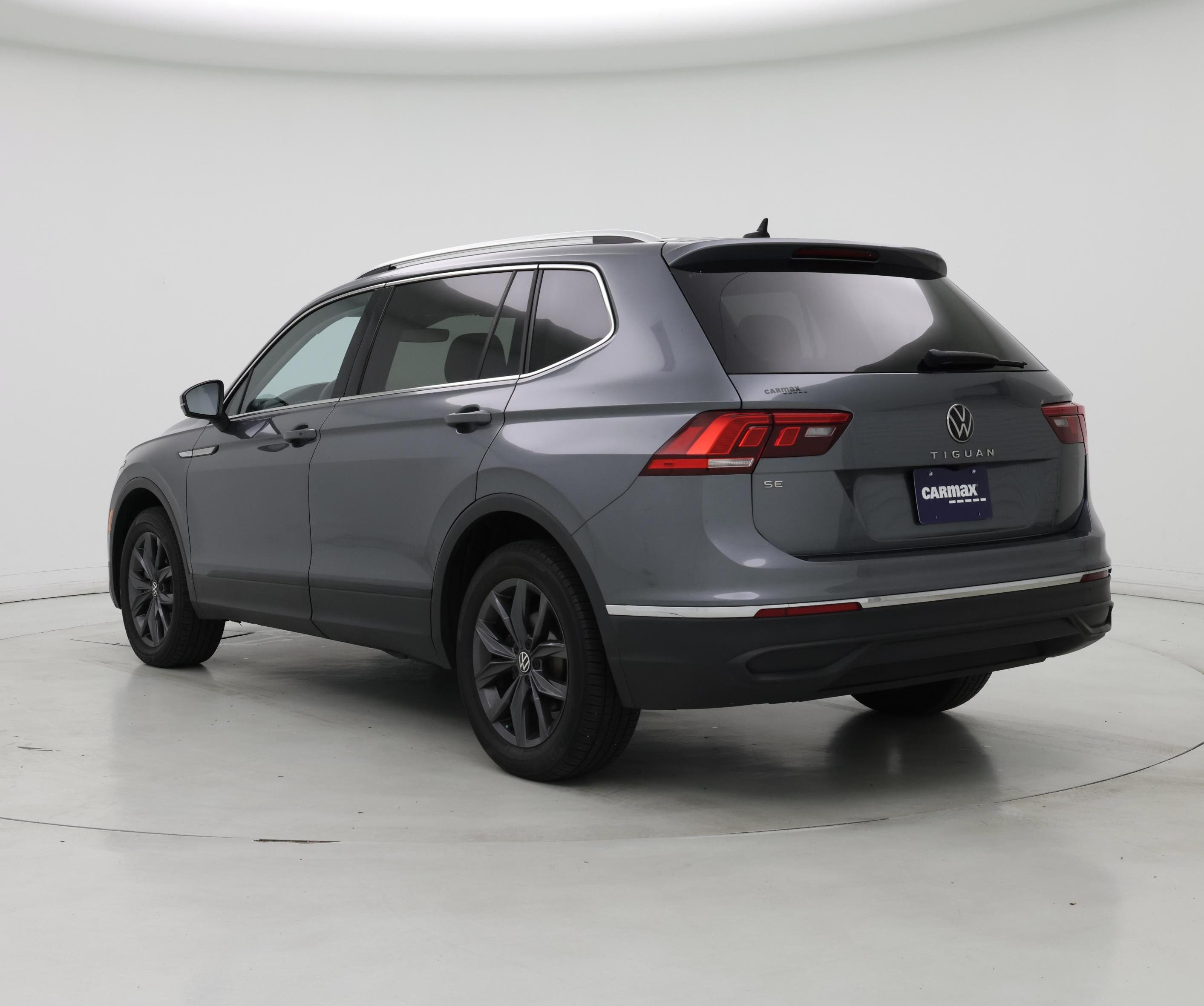 Thumbnail: 2023 Volkswagen Tiguan - 2