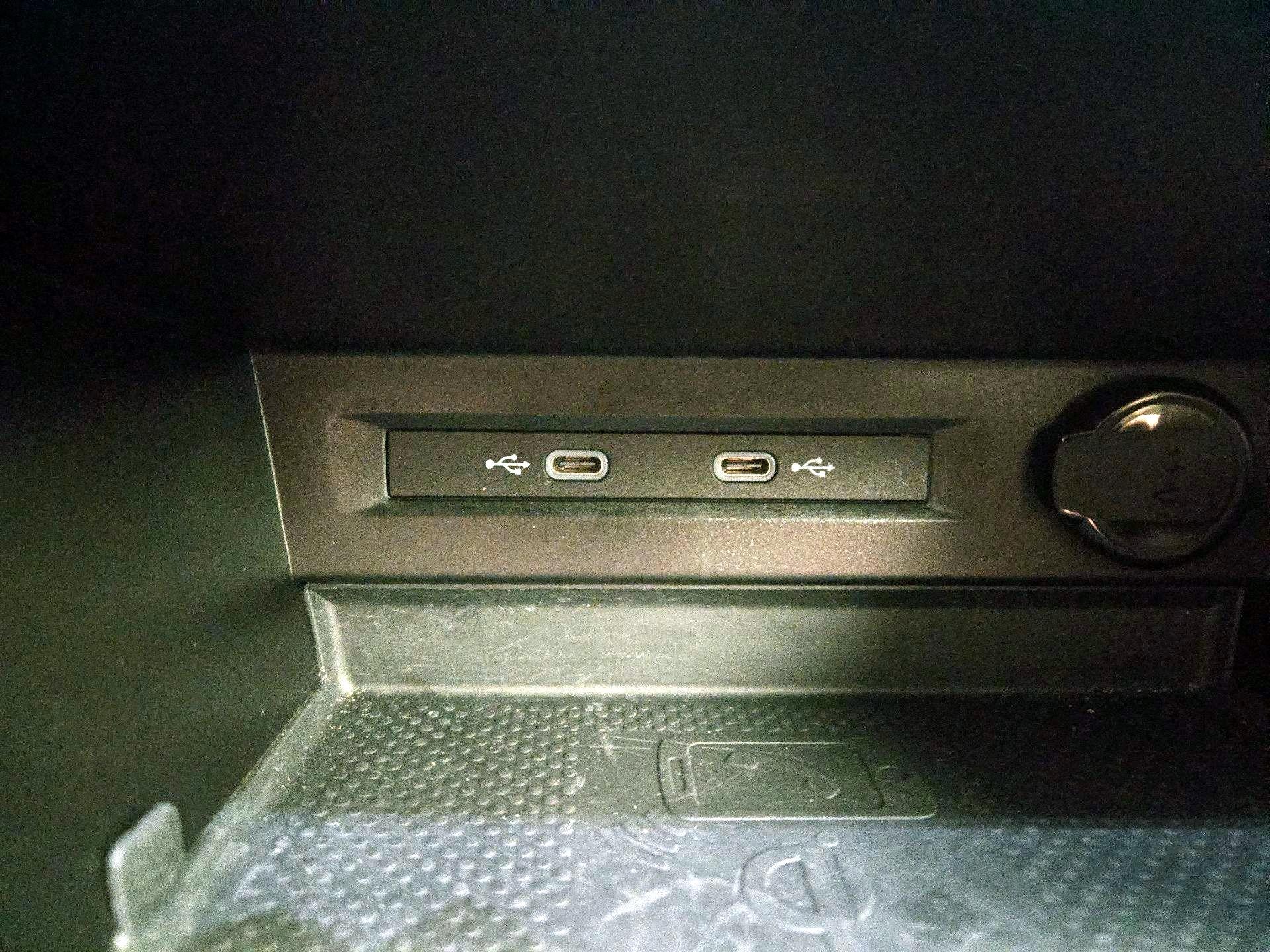 Thumbnail: 2023 Volkswagen Tiguan - 19