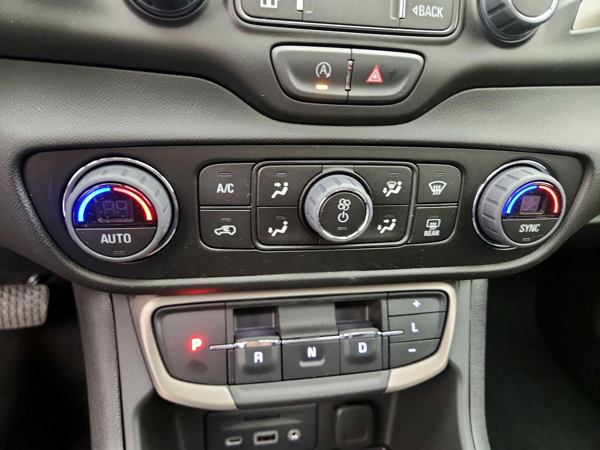 Thumbnail: 2023 GMC Terrain - 17