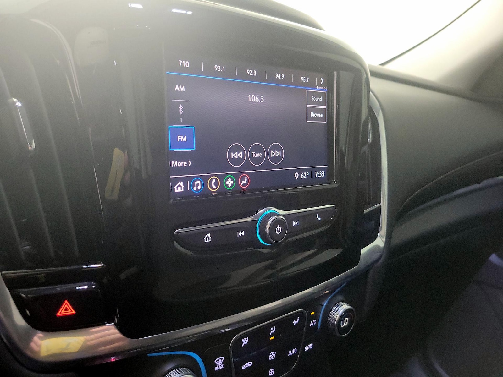 2021 Chevrolet Traverse LS - Photo 15