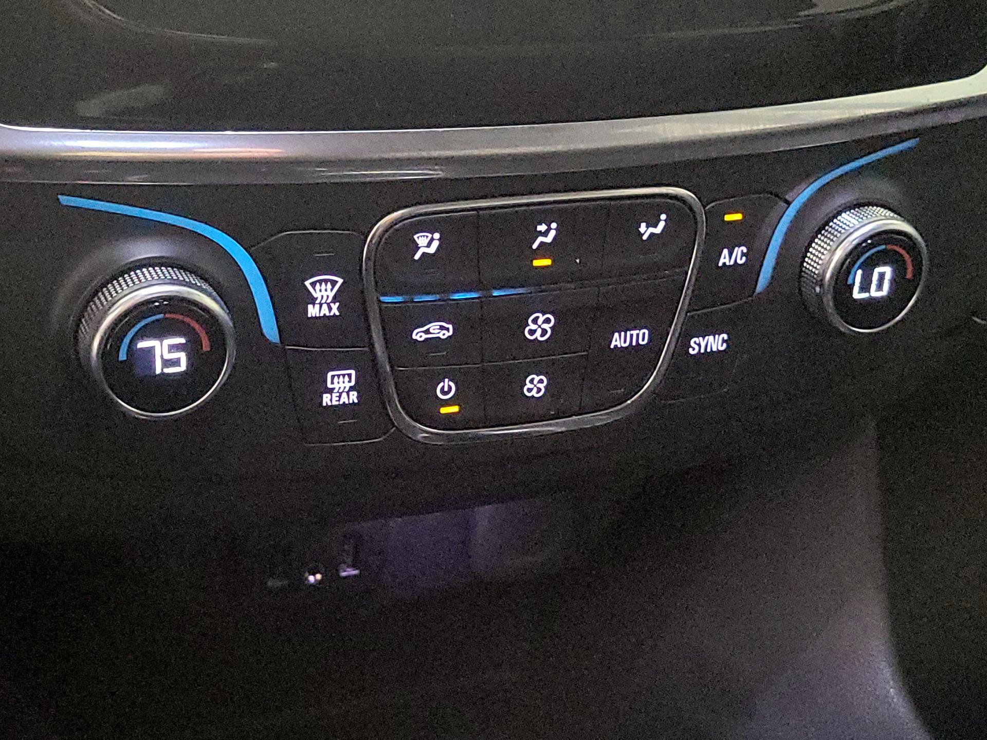 Thumbnail: 2021 Chevrolet Traverse - 15