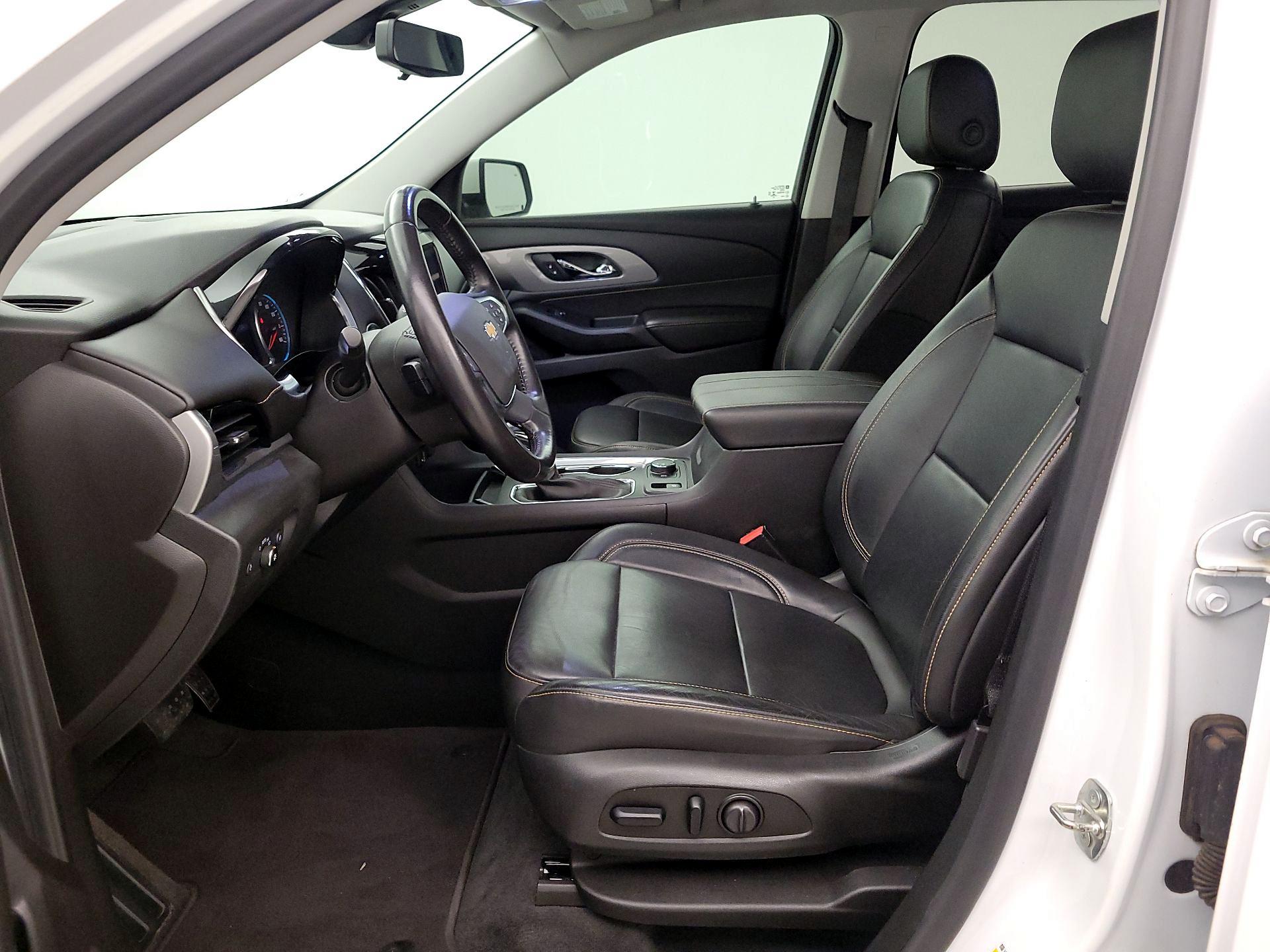 Thumbnail: 2021 Chevrolet Traverse - 11