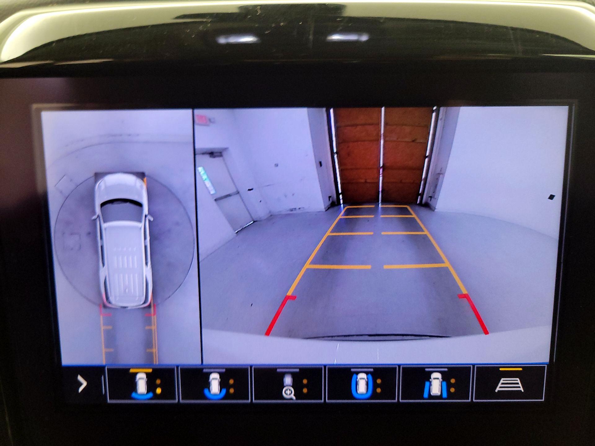 Thumbnail: 2021 Chevrolet Traverse - 14