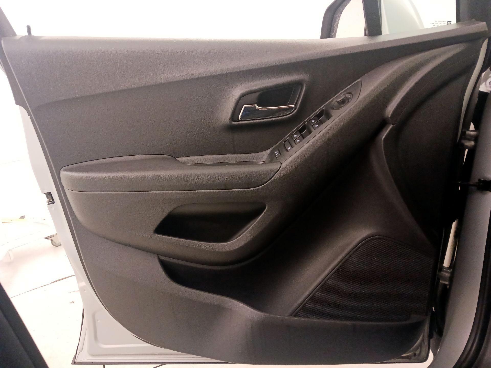 Thumbnail: 2020 Chevrolet Trax - 12