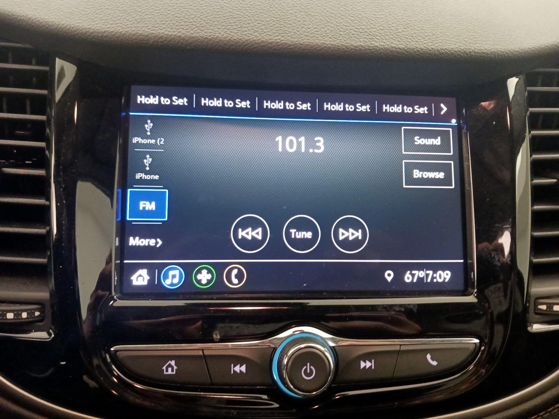 Thumbnail: 2020 Chevrolet Trax - 15