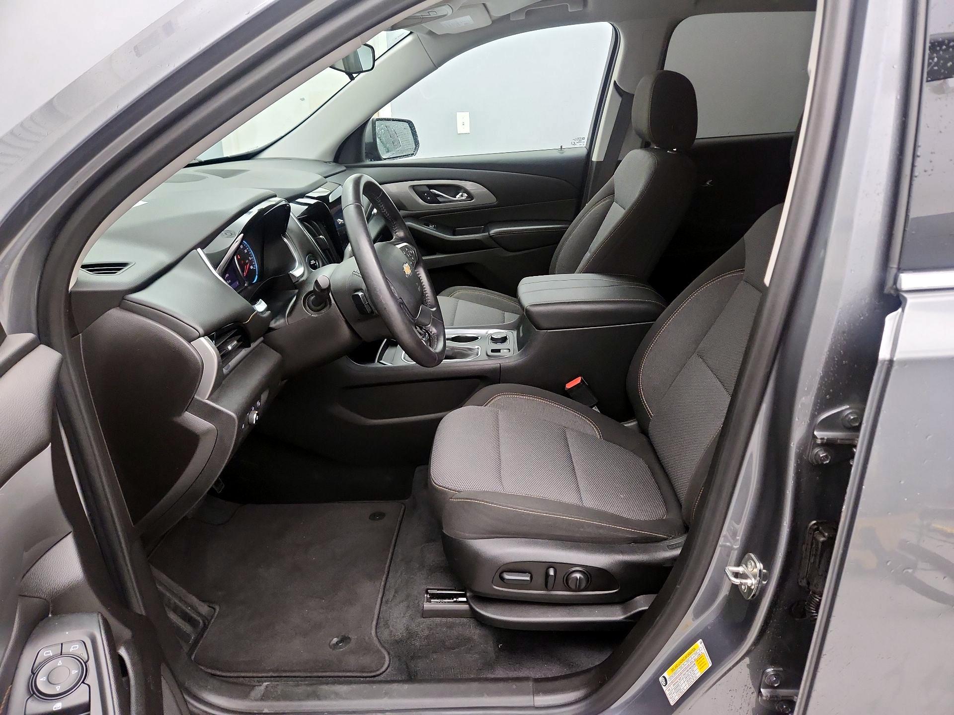Thumbnail: 2021 Chevrolet Traverse - 11