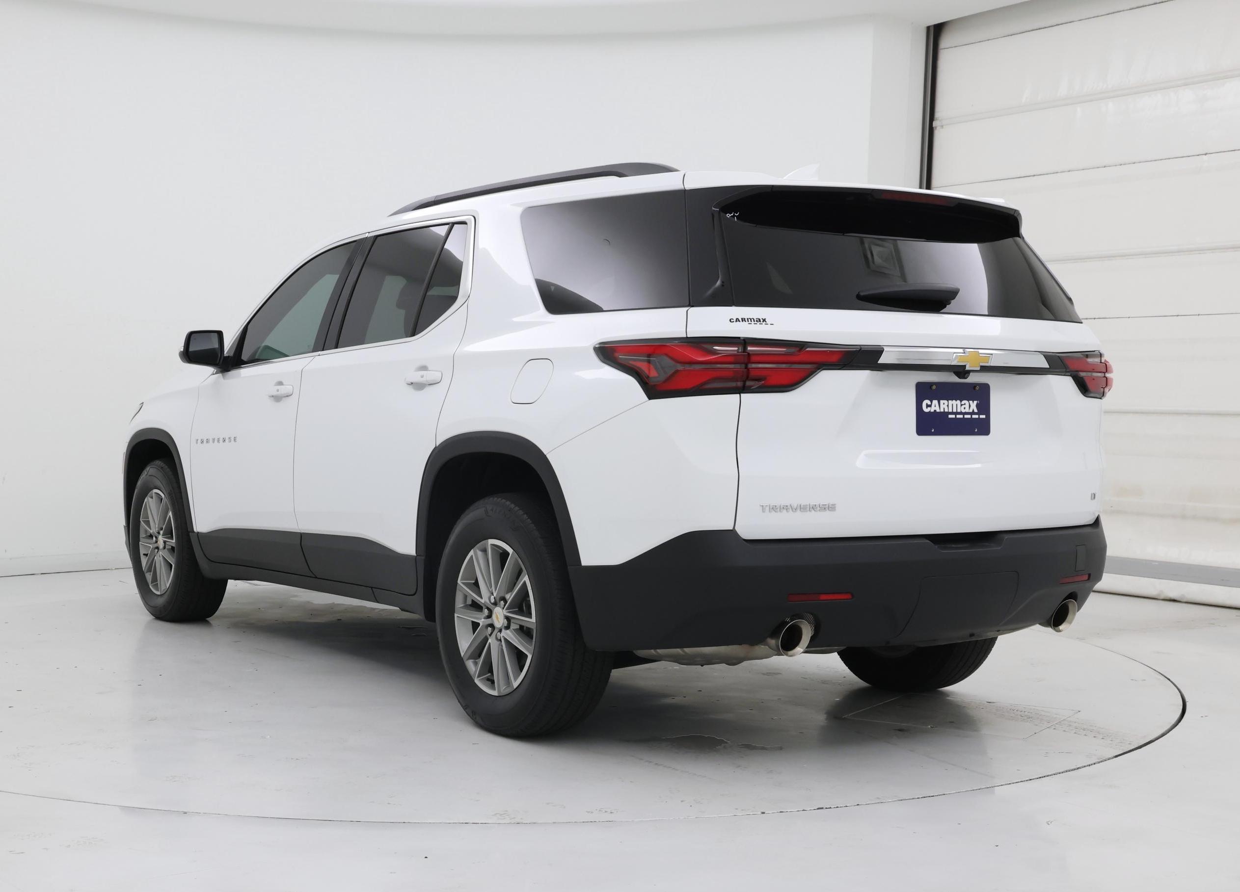 Thumbnail: 2023 Chevrolet Traverse - 2