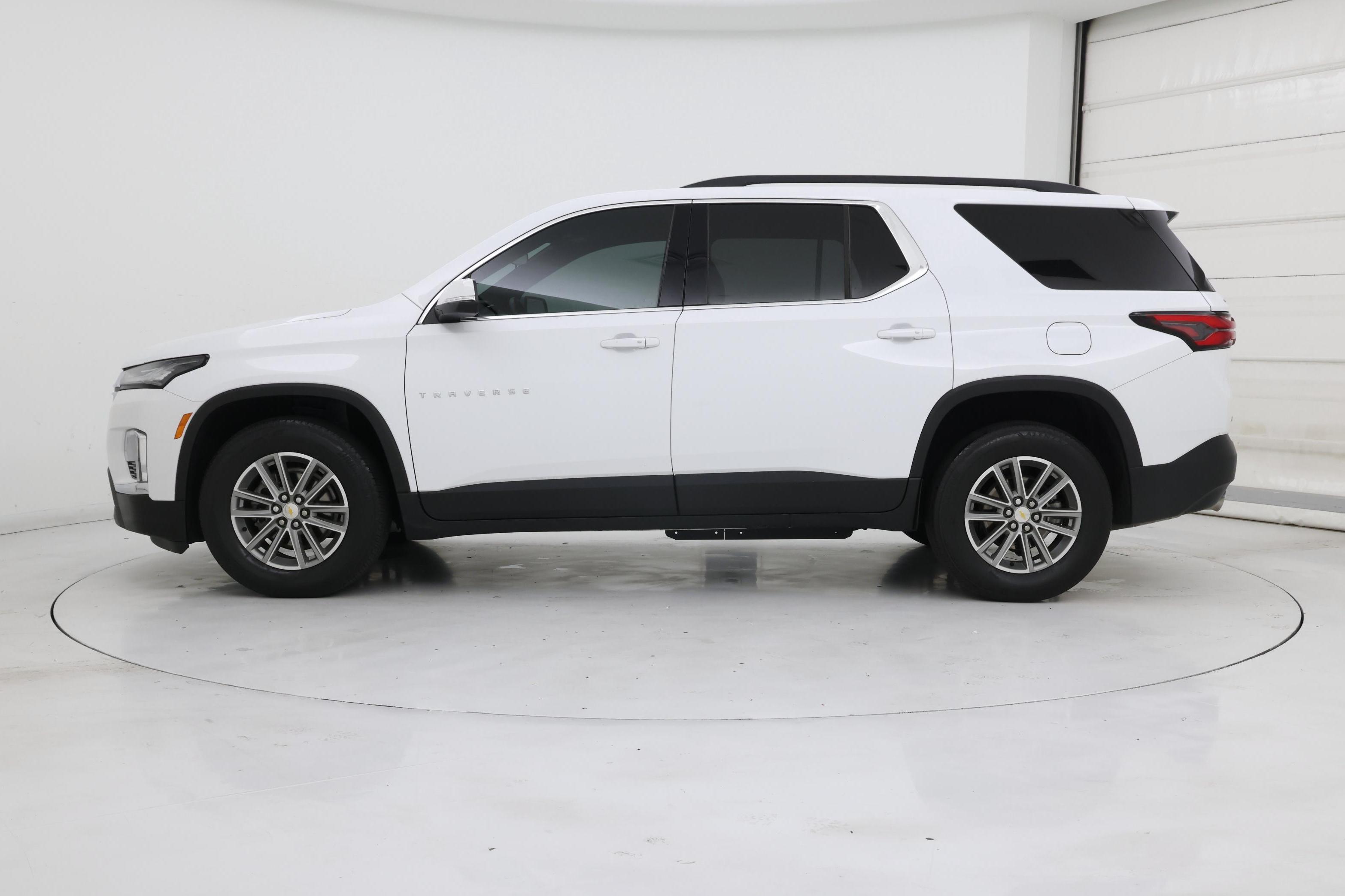 Thumbnail: 2023 Chevrolet Traverse - 3