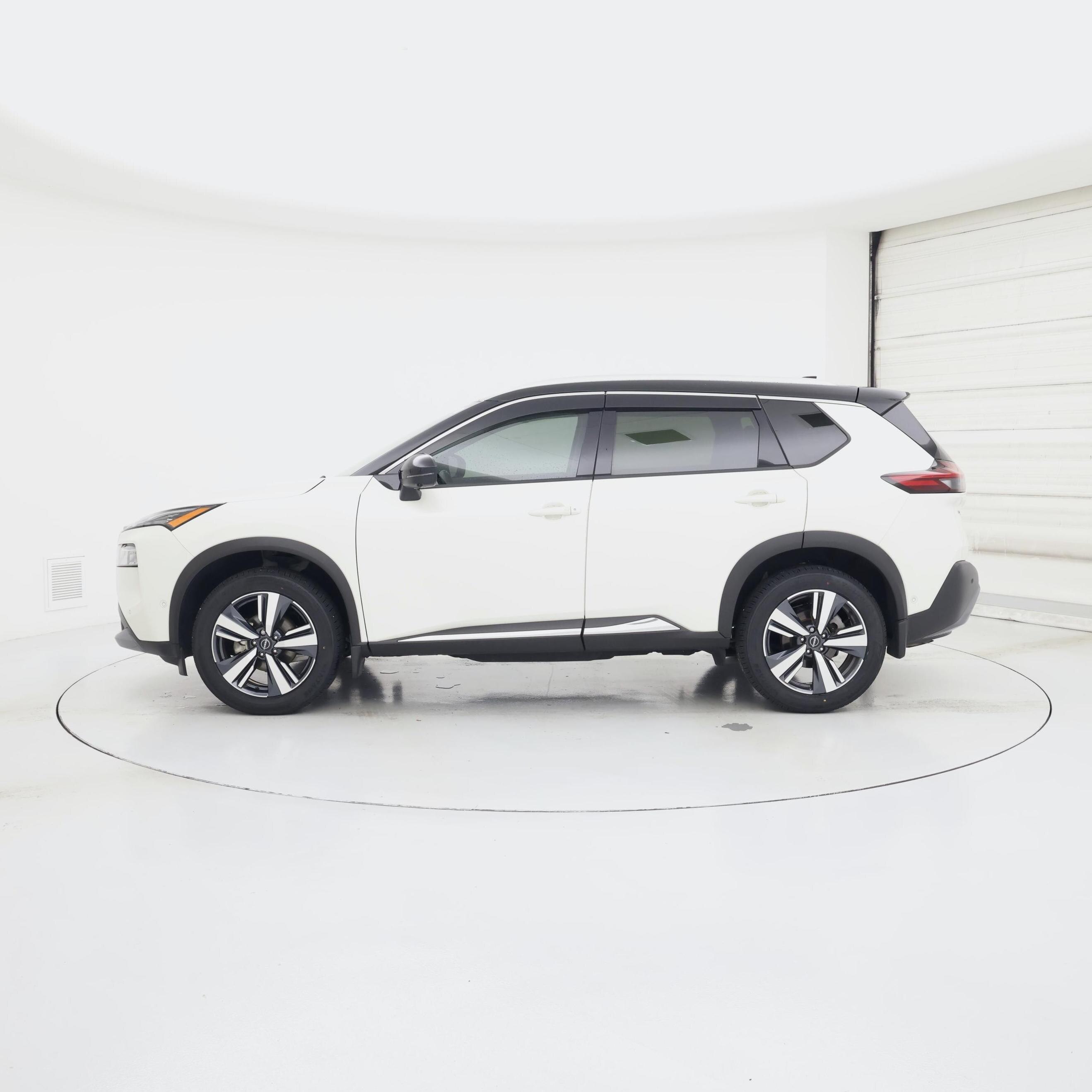 Thumbnail: 2023 Nissan Rogue - 3