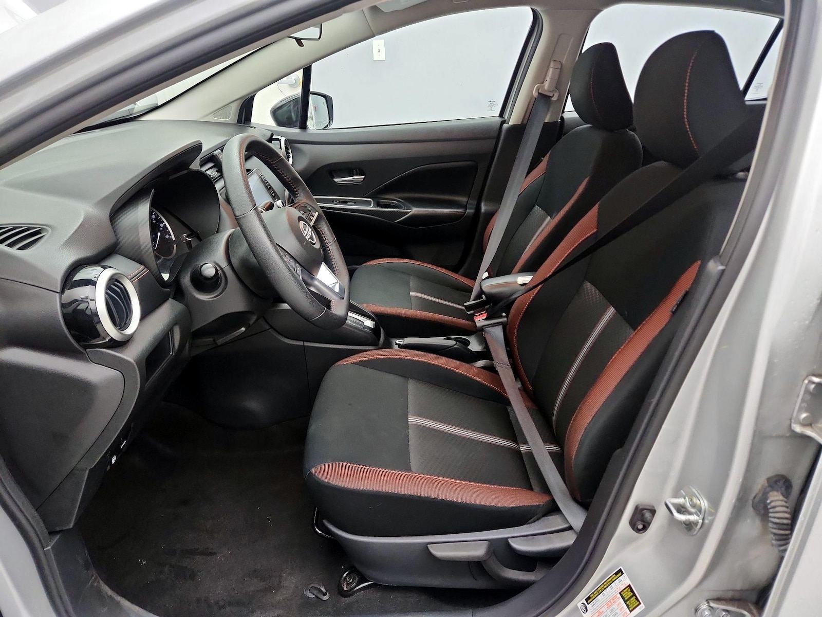 2024 Nissan Versa Sedan SR - Photo 12