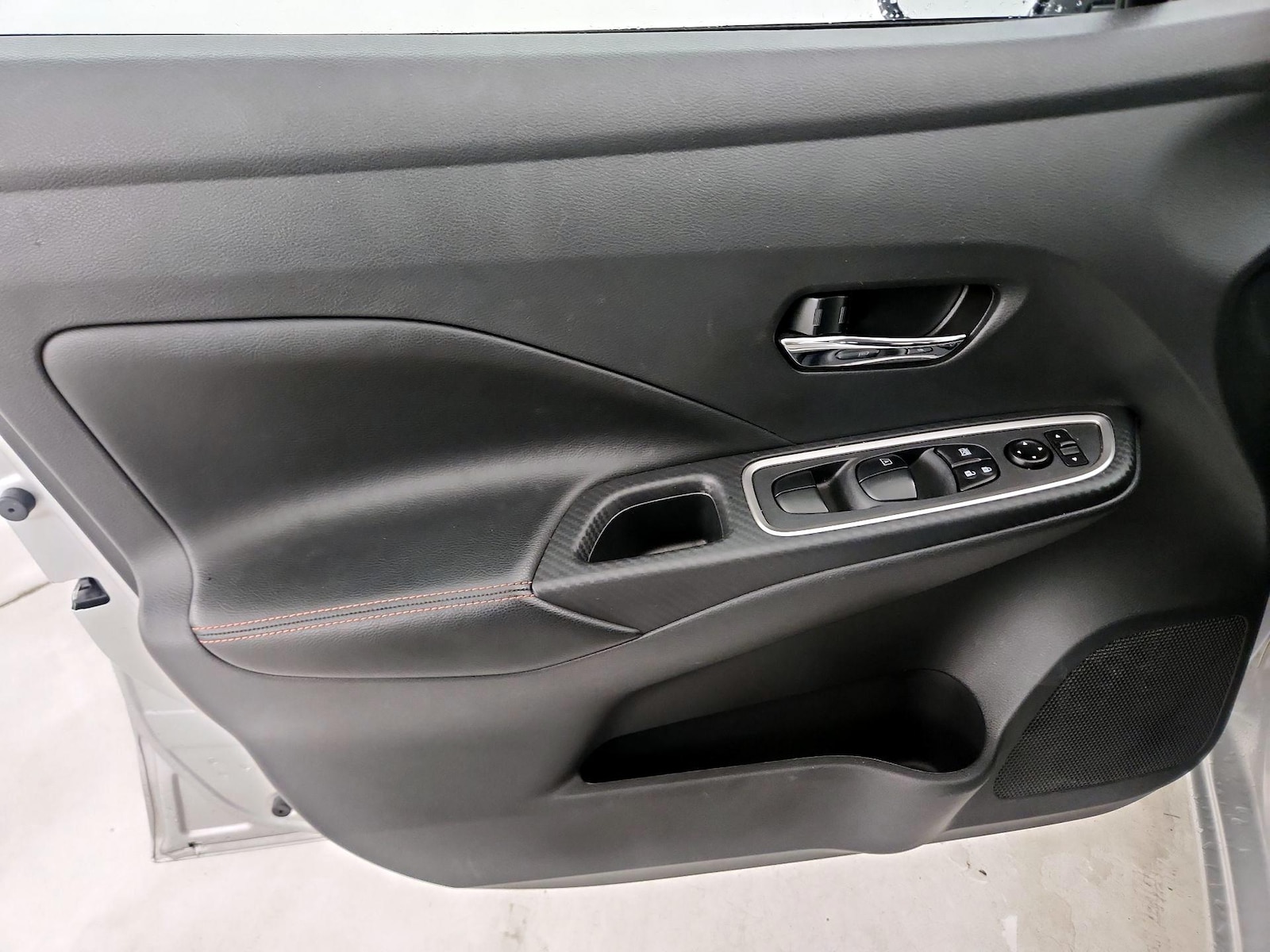 2024 Nissan Versa Sedan SR - Photo 13
