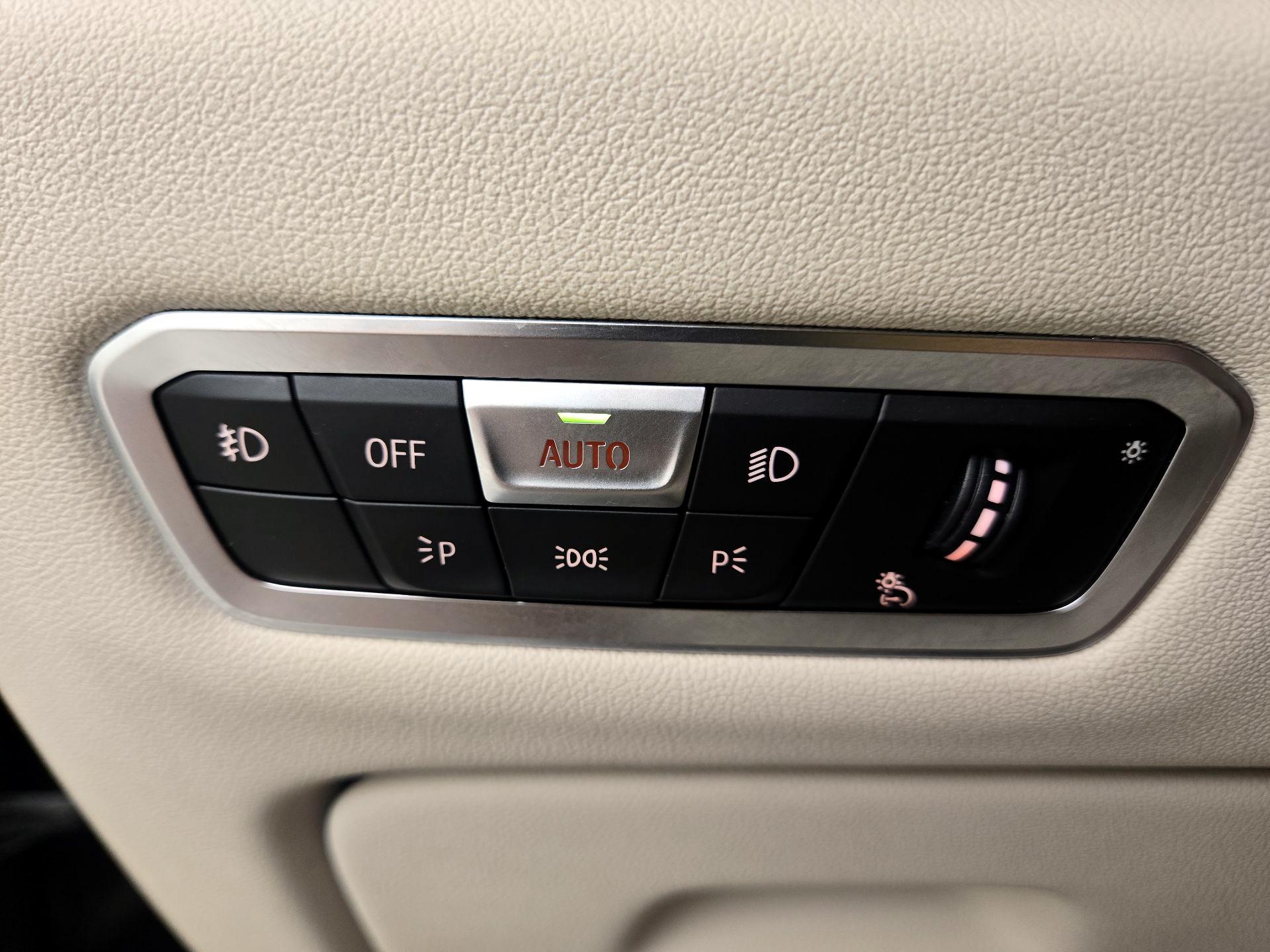 Thumbnail: 2020 BMW X5 - 13