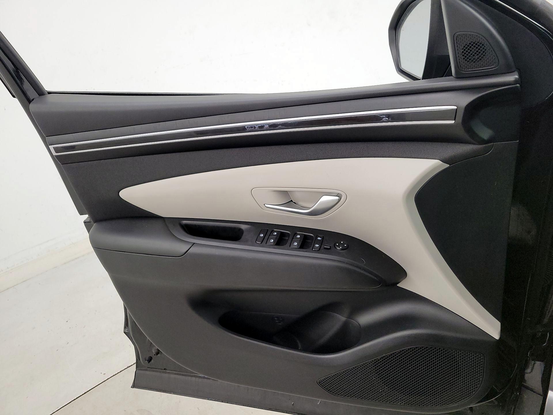 Thumbnail: 2023 Hyundai Tucson - 12