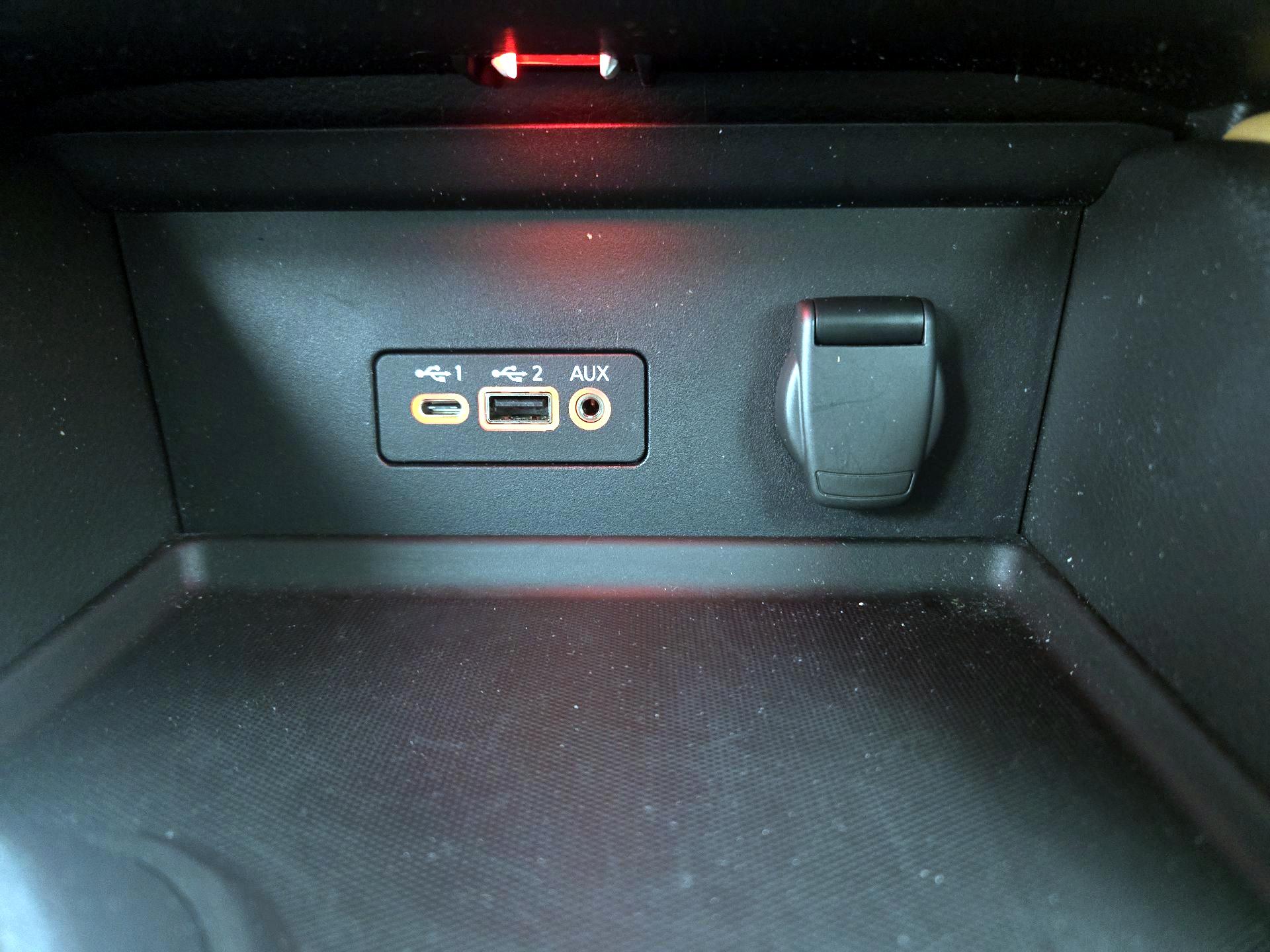 Thumbnail: 2023 Nissan Sentra - 18