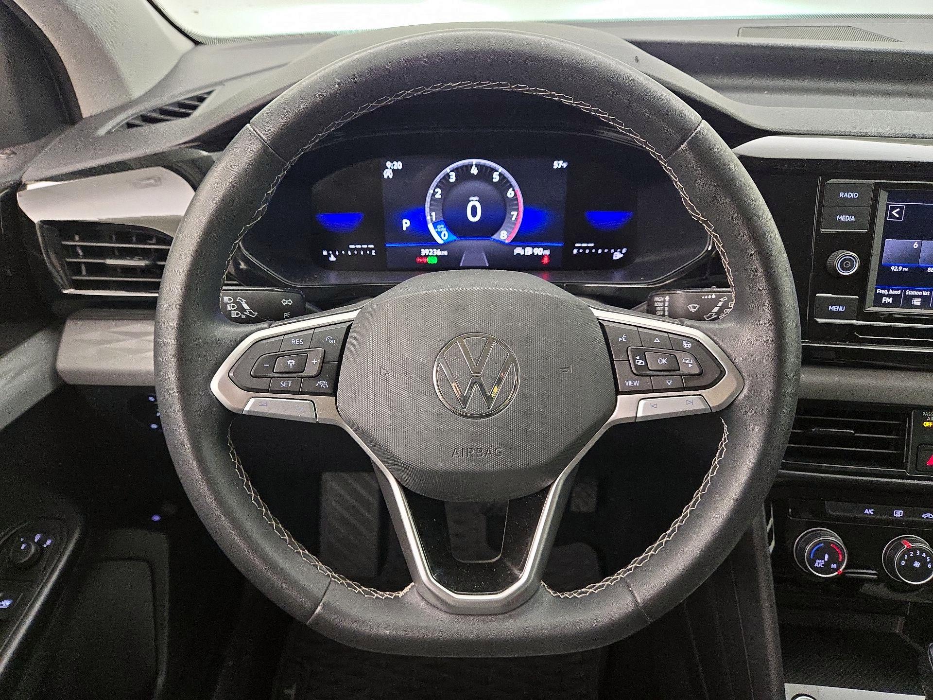 Thumbnail: 2023 Volkswagen Taos - 10