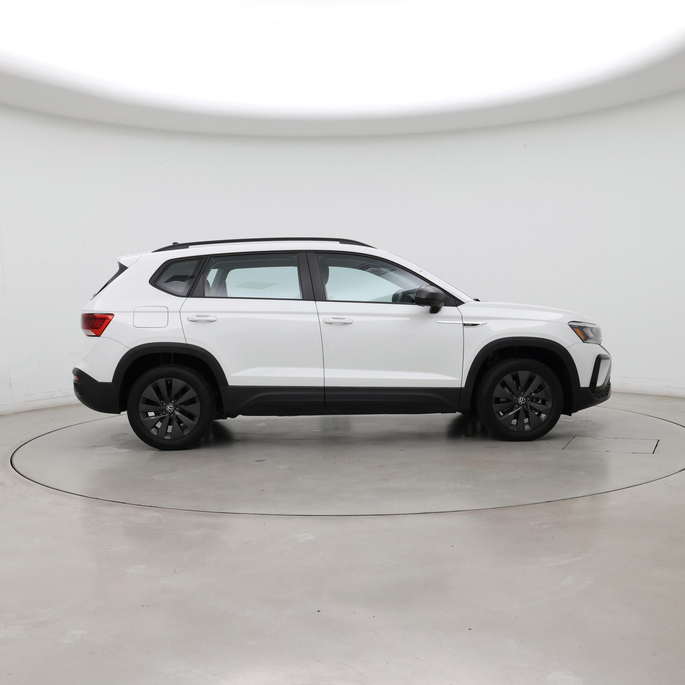 Thumbnail: 2023 Volkswagen Taos - 7