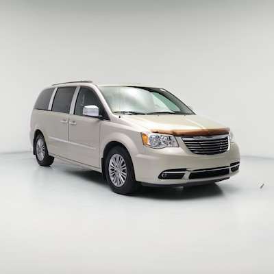 2016 Chrysler Town and Country Touring L