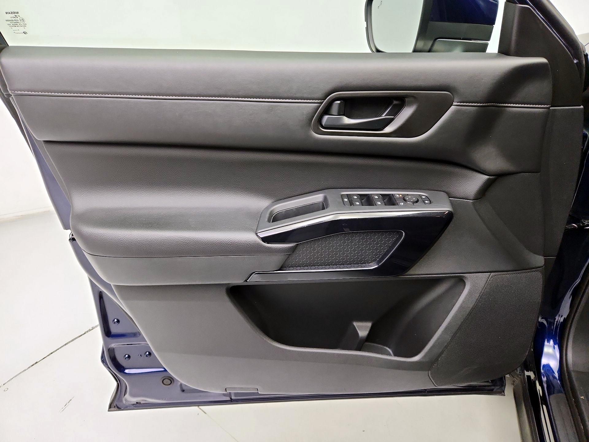 Thumbnail: 2025 Nissan Pathfinder - 12