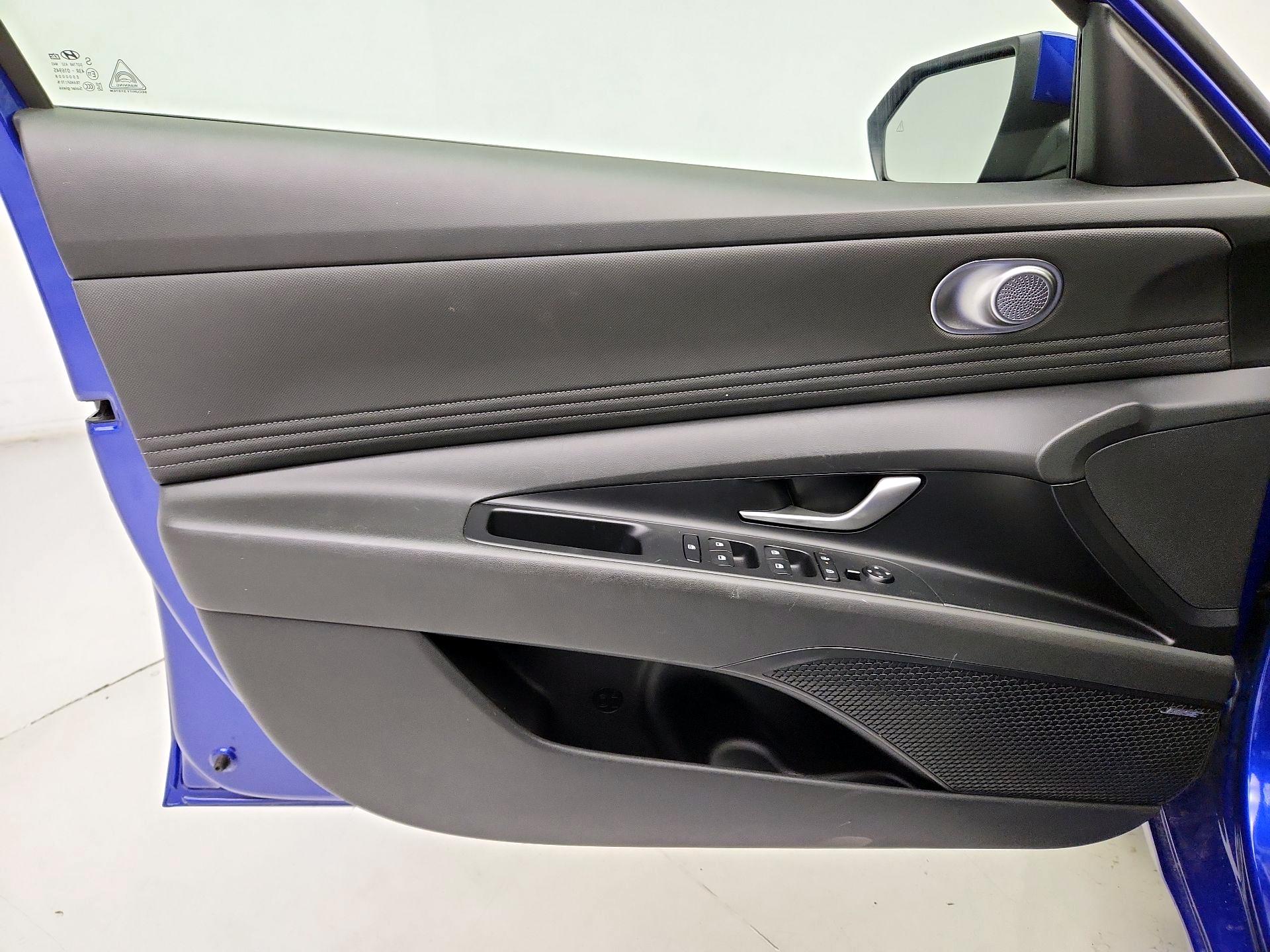 Thumbnail: 2025 Hyundai Elantra - 12