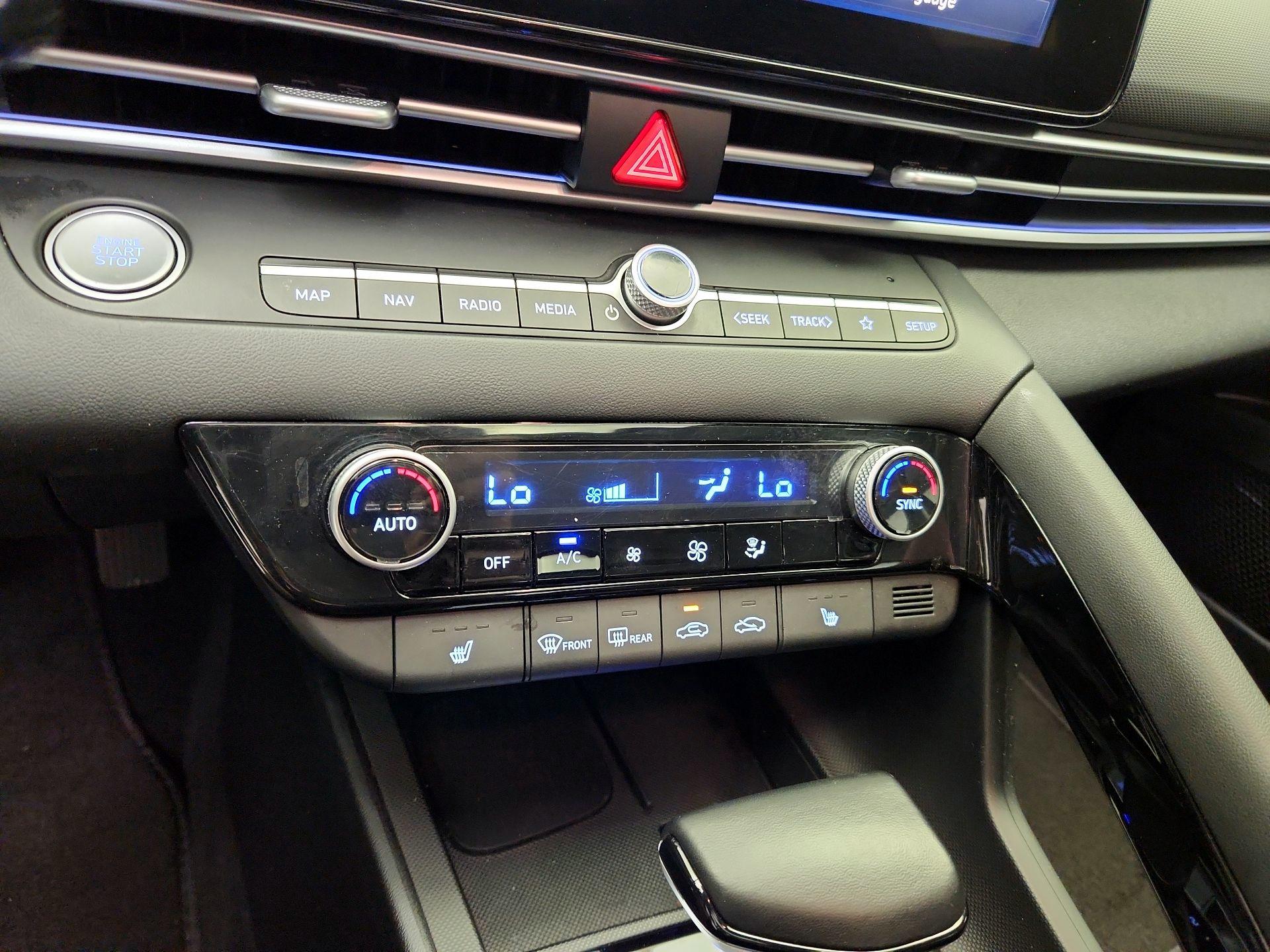 Thumbnail: 2025 Hyundai Elantra - 17