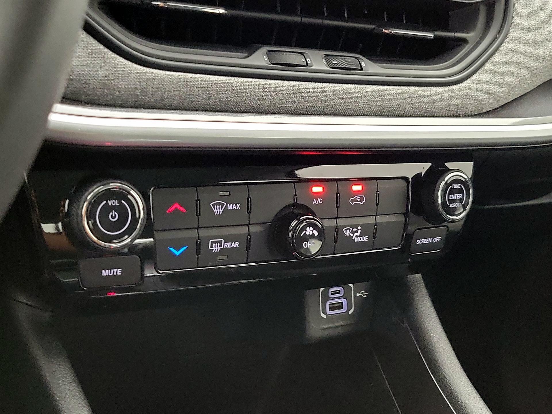 Thumbnail: 2022 Jeep Compass - 16