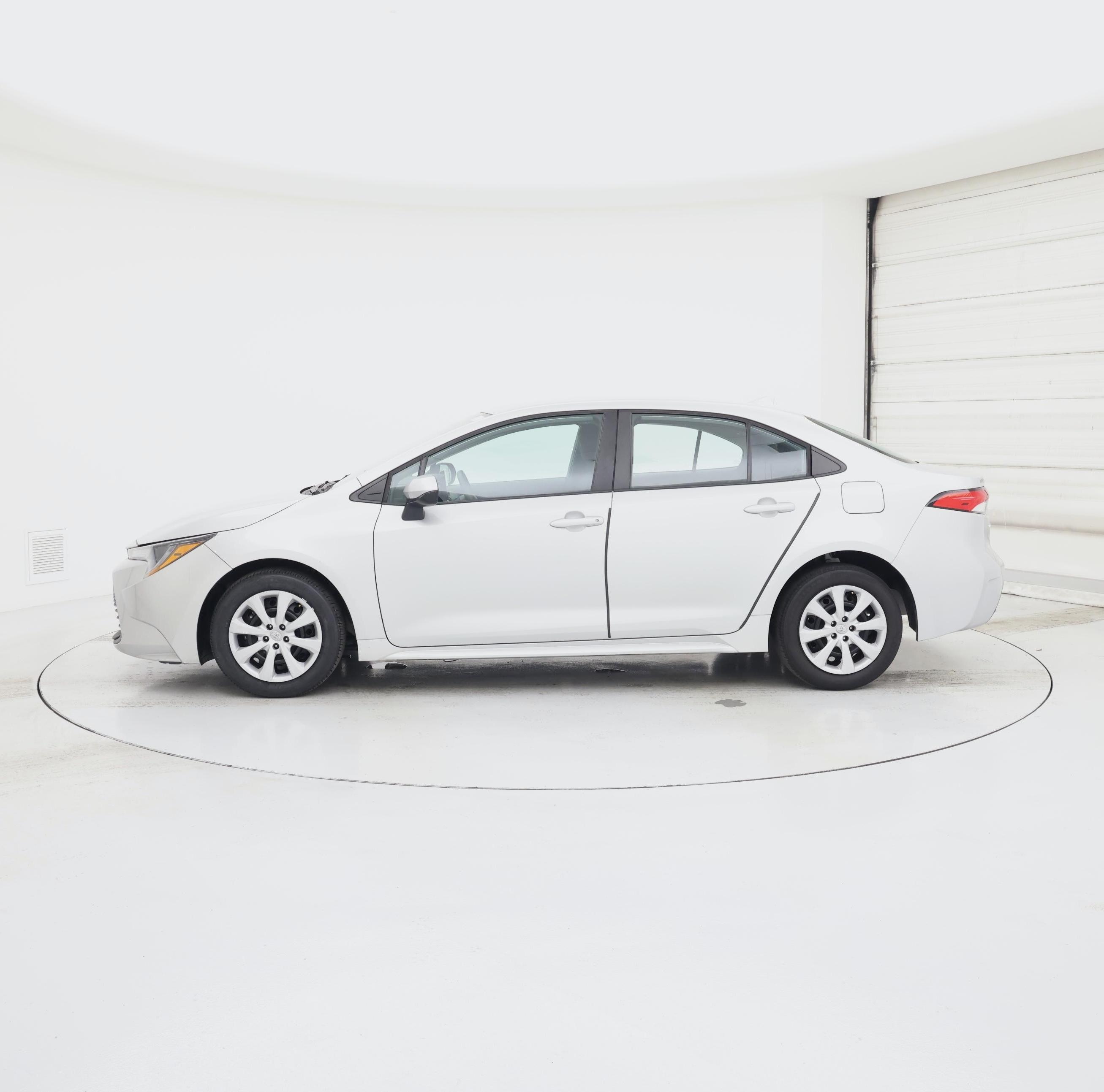 Thumbnail: 2023 Toyota Corolla - 3